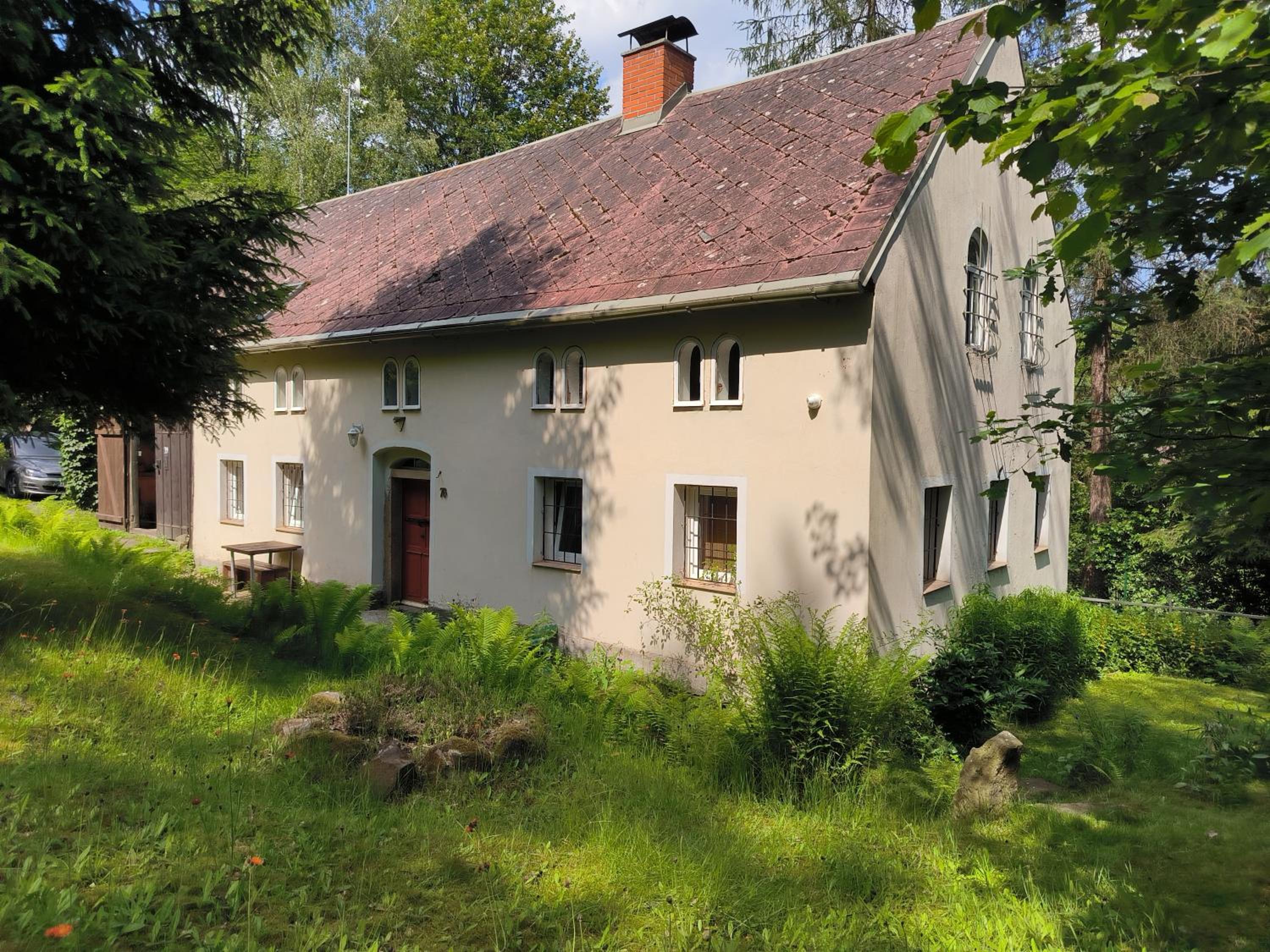 Four-Bedroom House photo 2