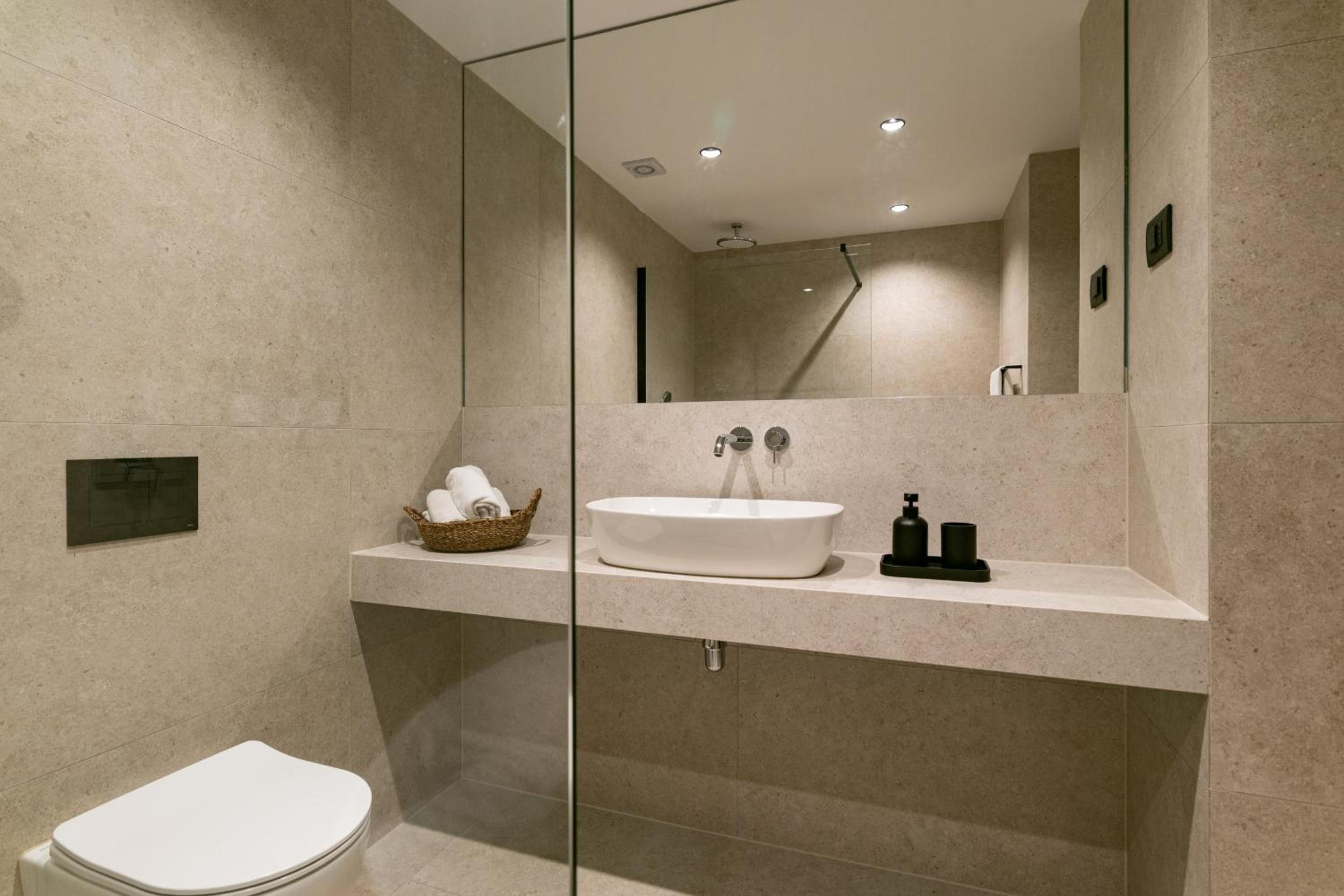 Standard Suite photo 2