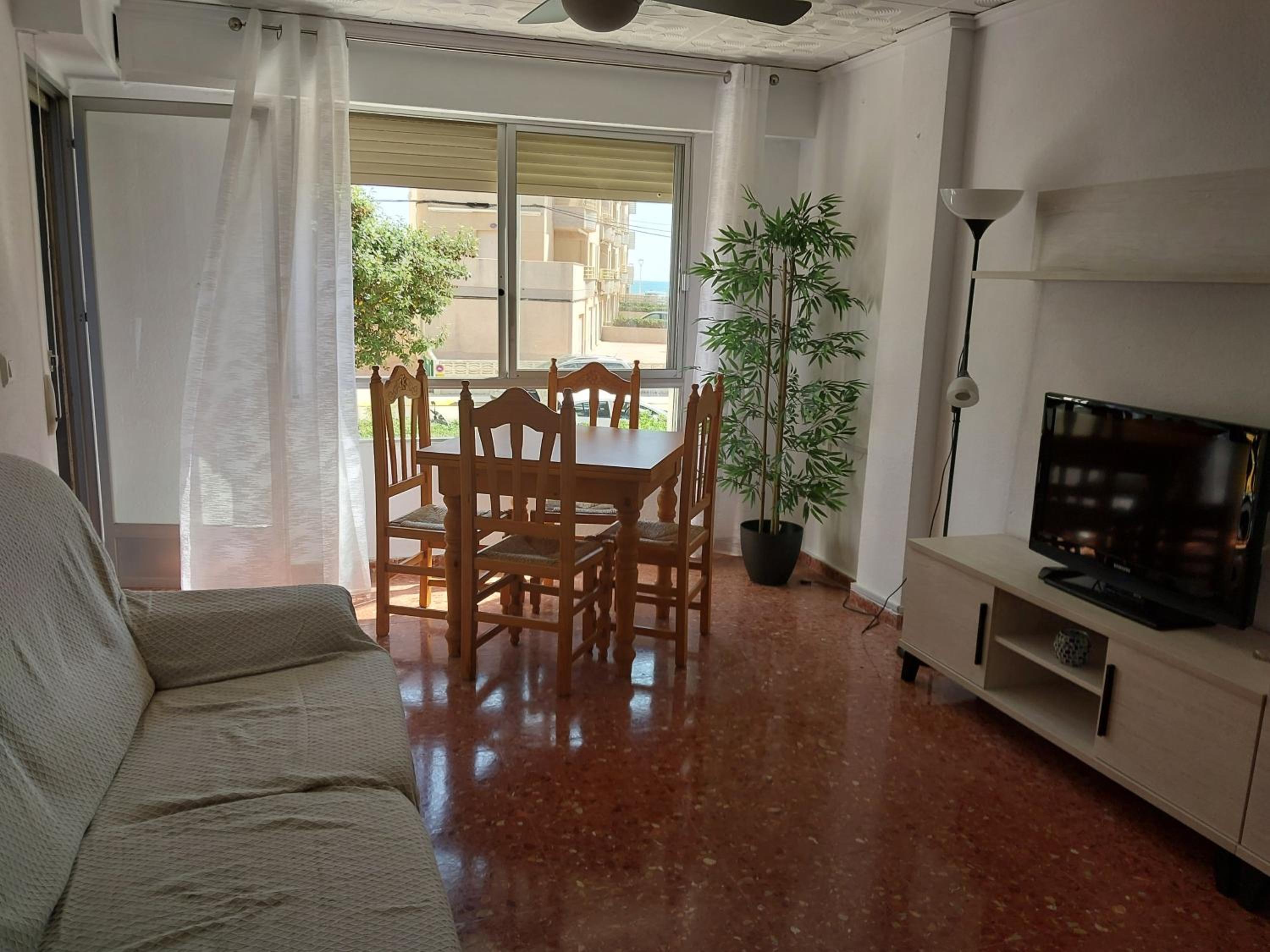 Three-Bedroom Apartment photo 3
