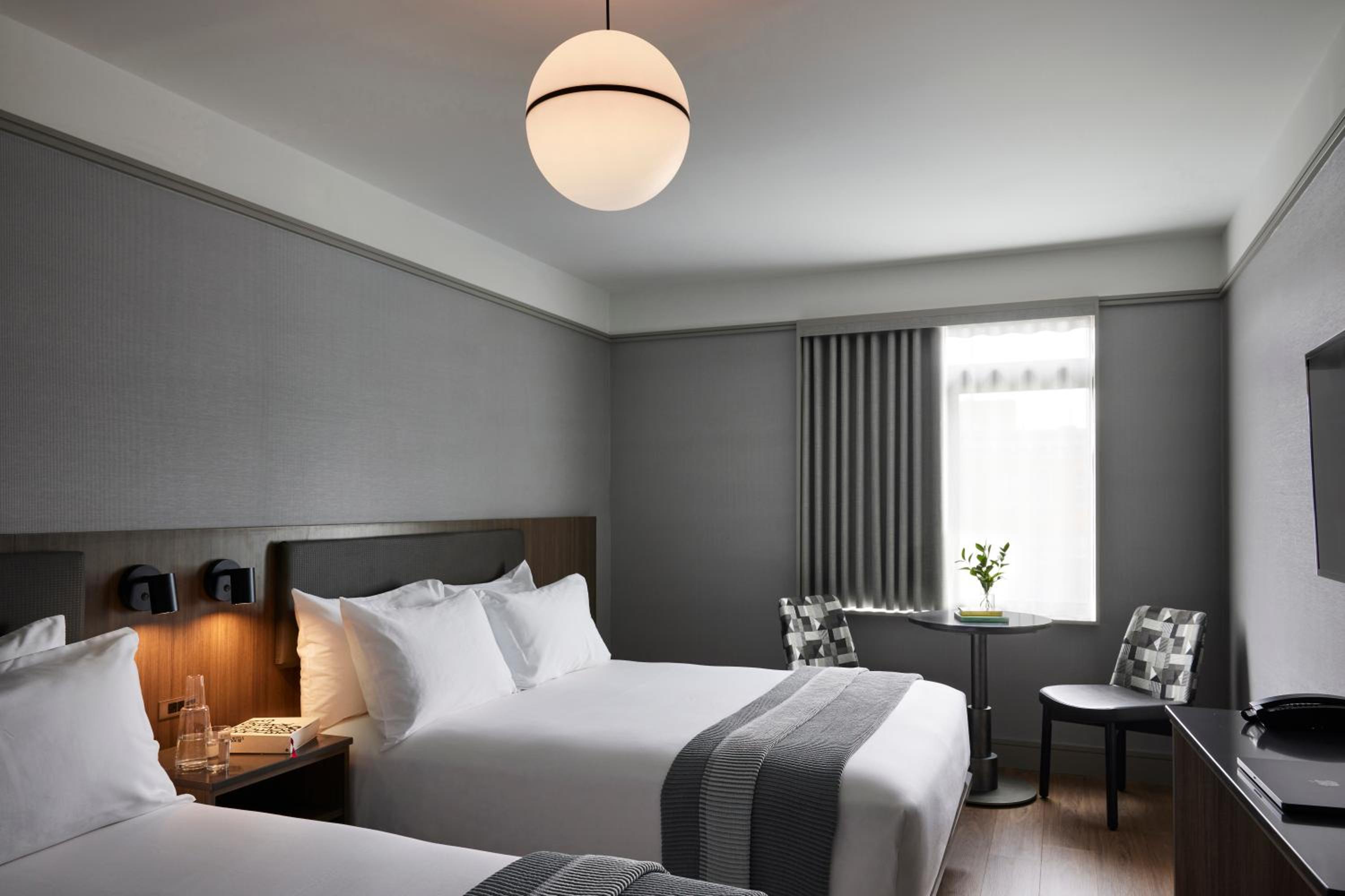 Superior Queen Room with Two Queen Beds - Photo 6