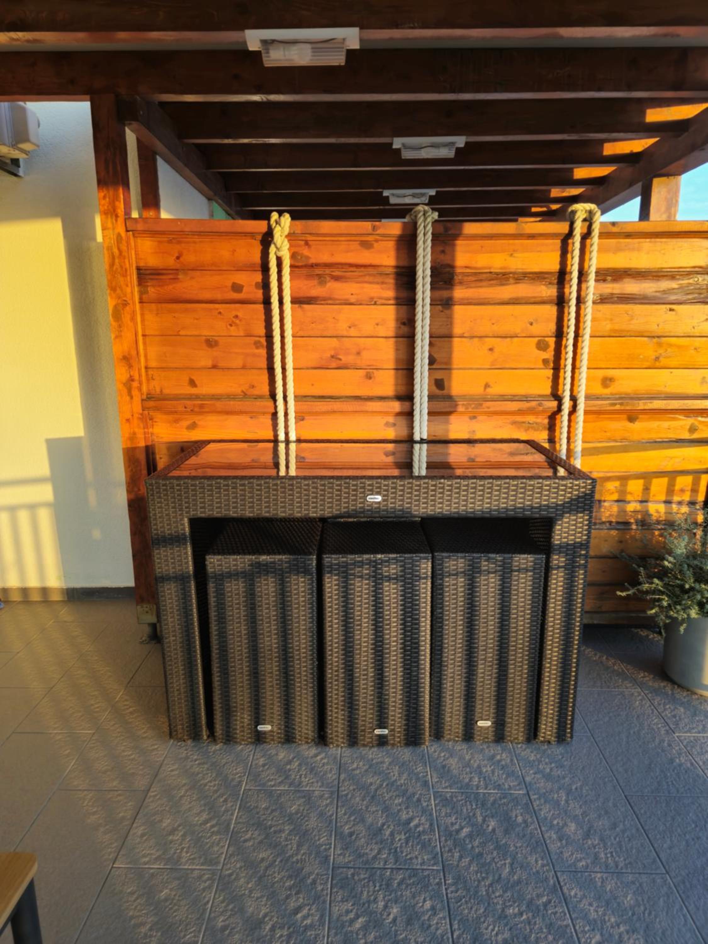 Apartment with Sea View - Photo 4