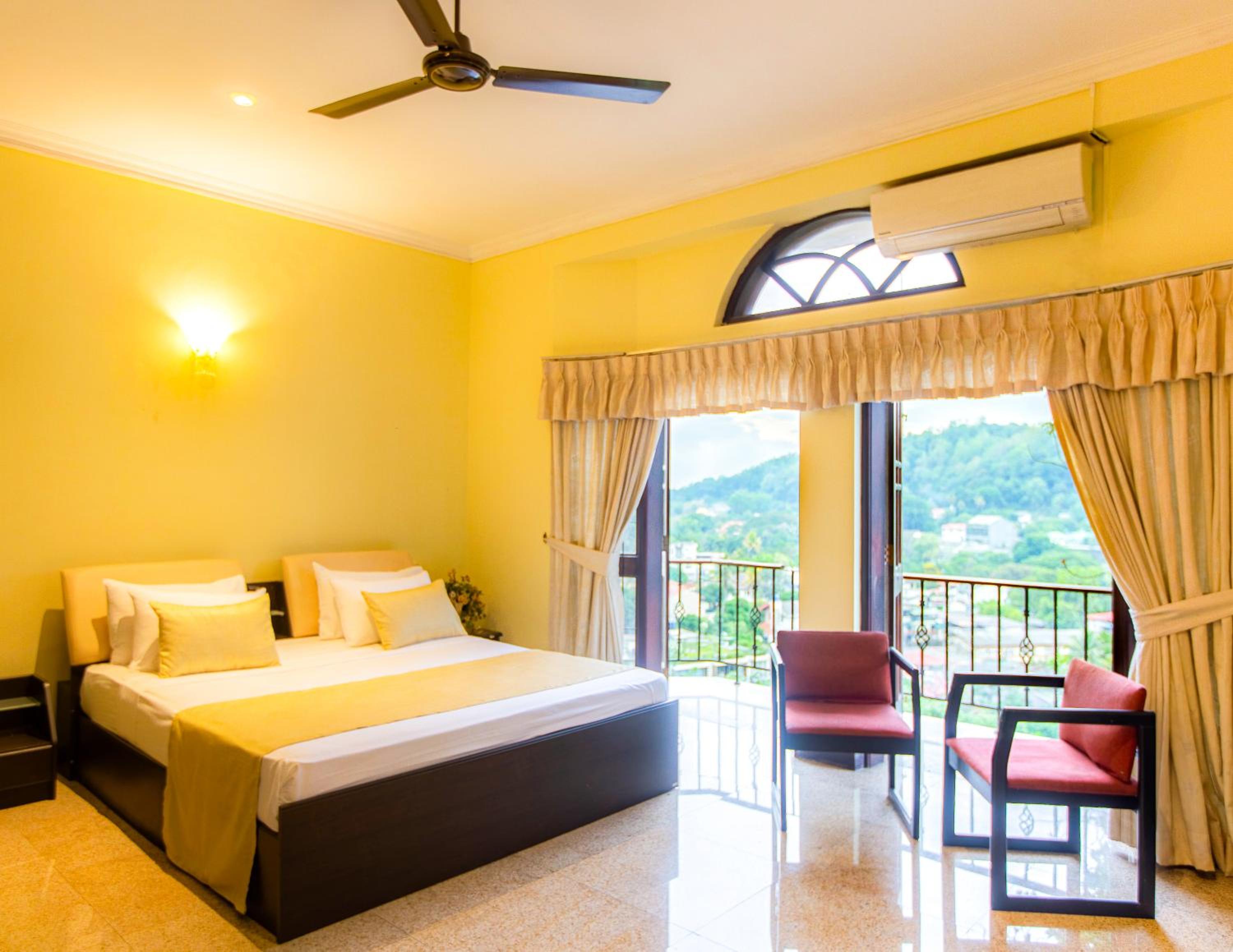 Deluxe Double Room with Balcony