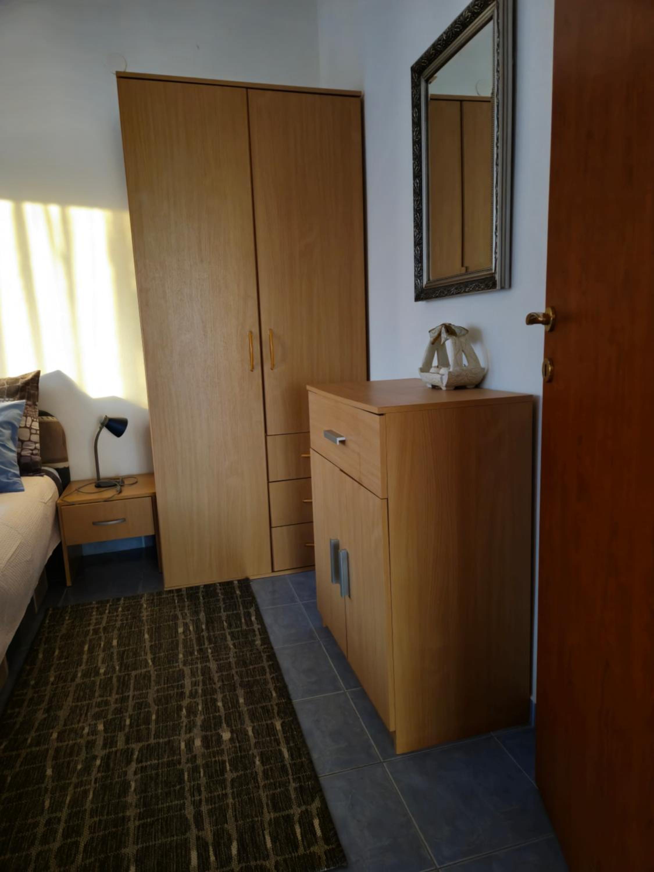 Apartment with Sea View - Photo 9