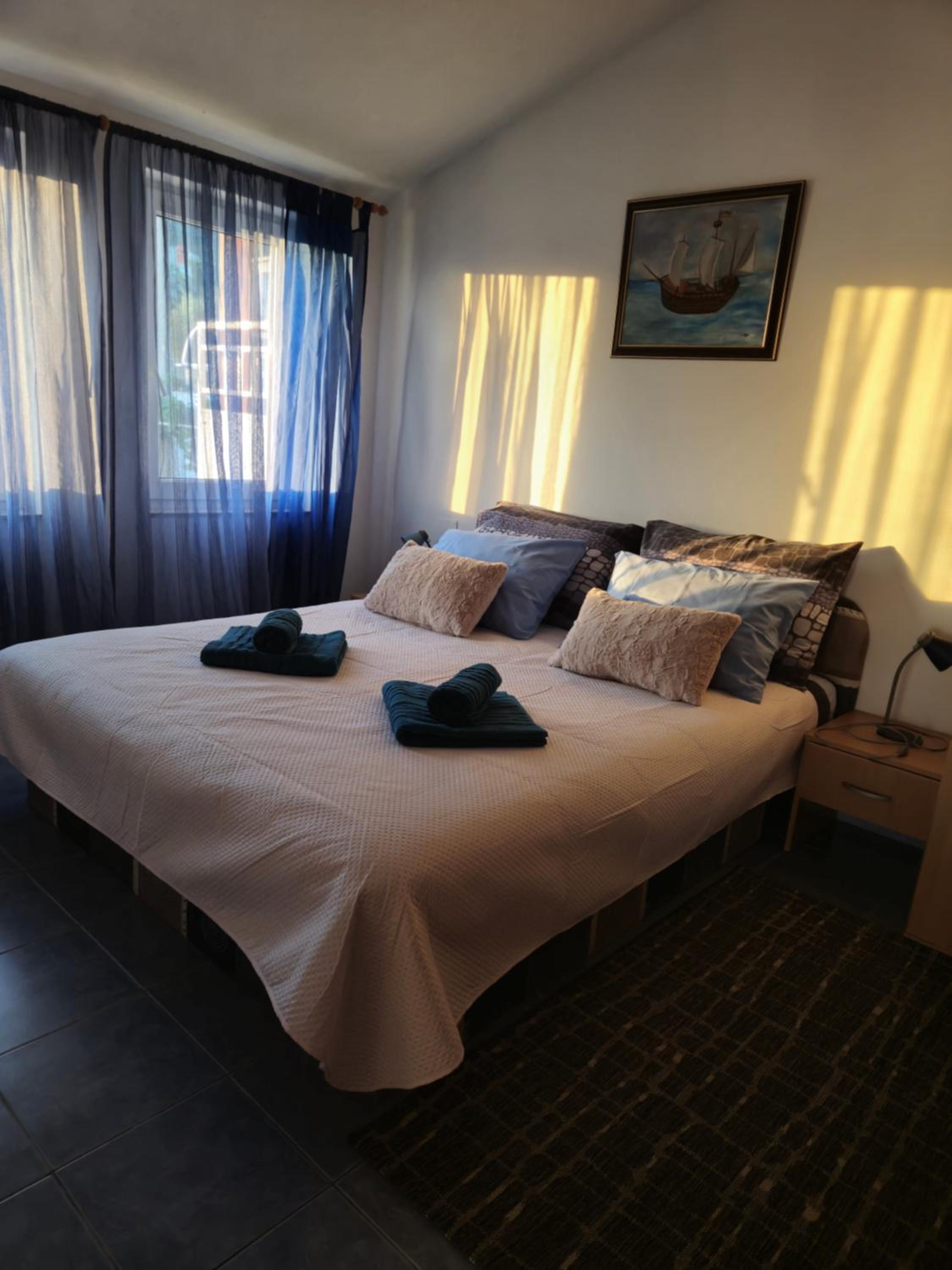 Apartment with Sea View - Photo 2