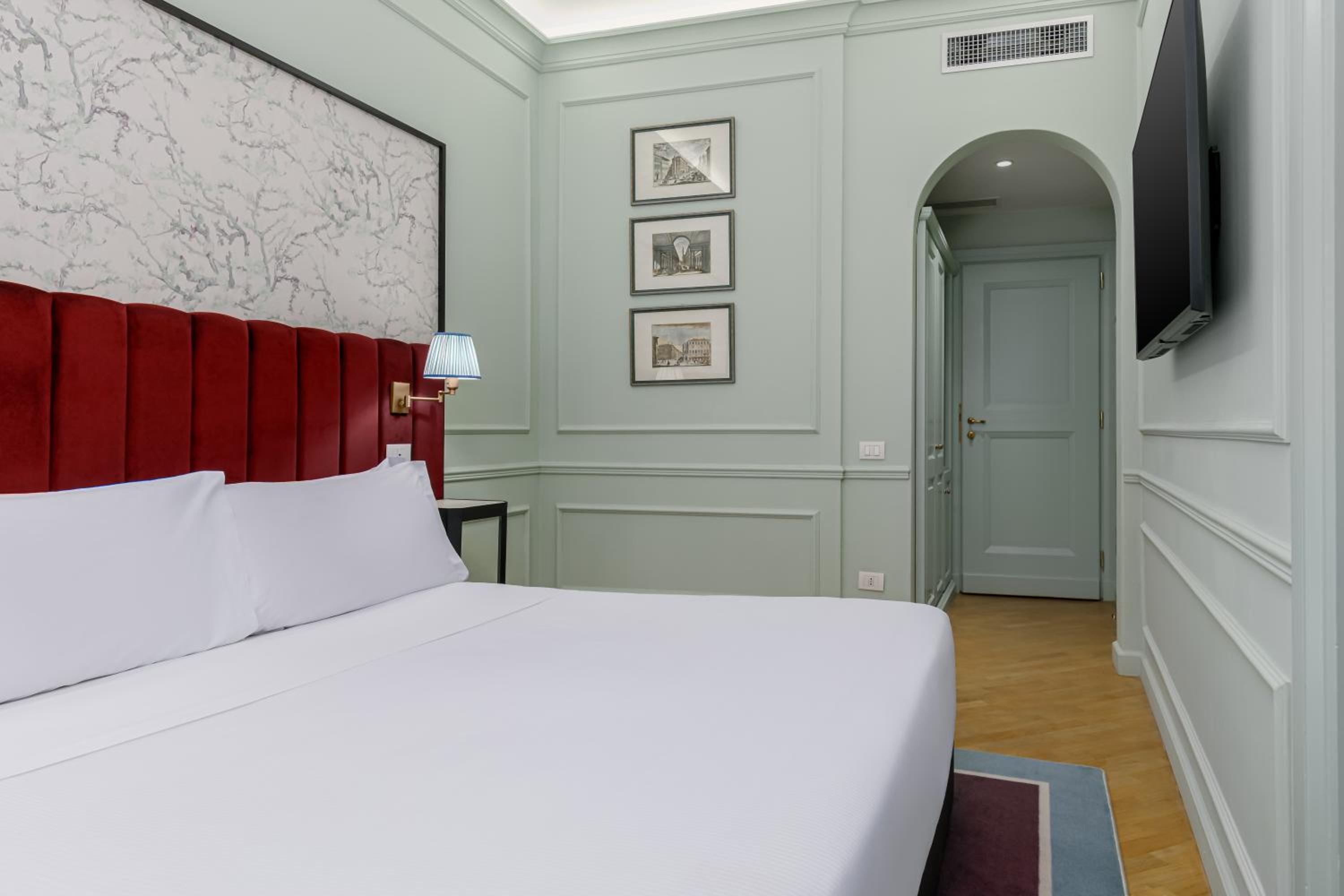 Standard Double or Twin Room photo 3