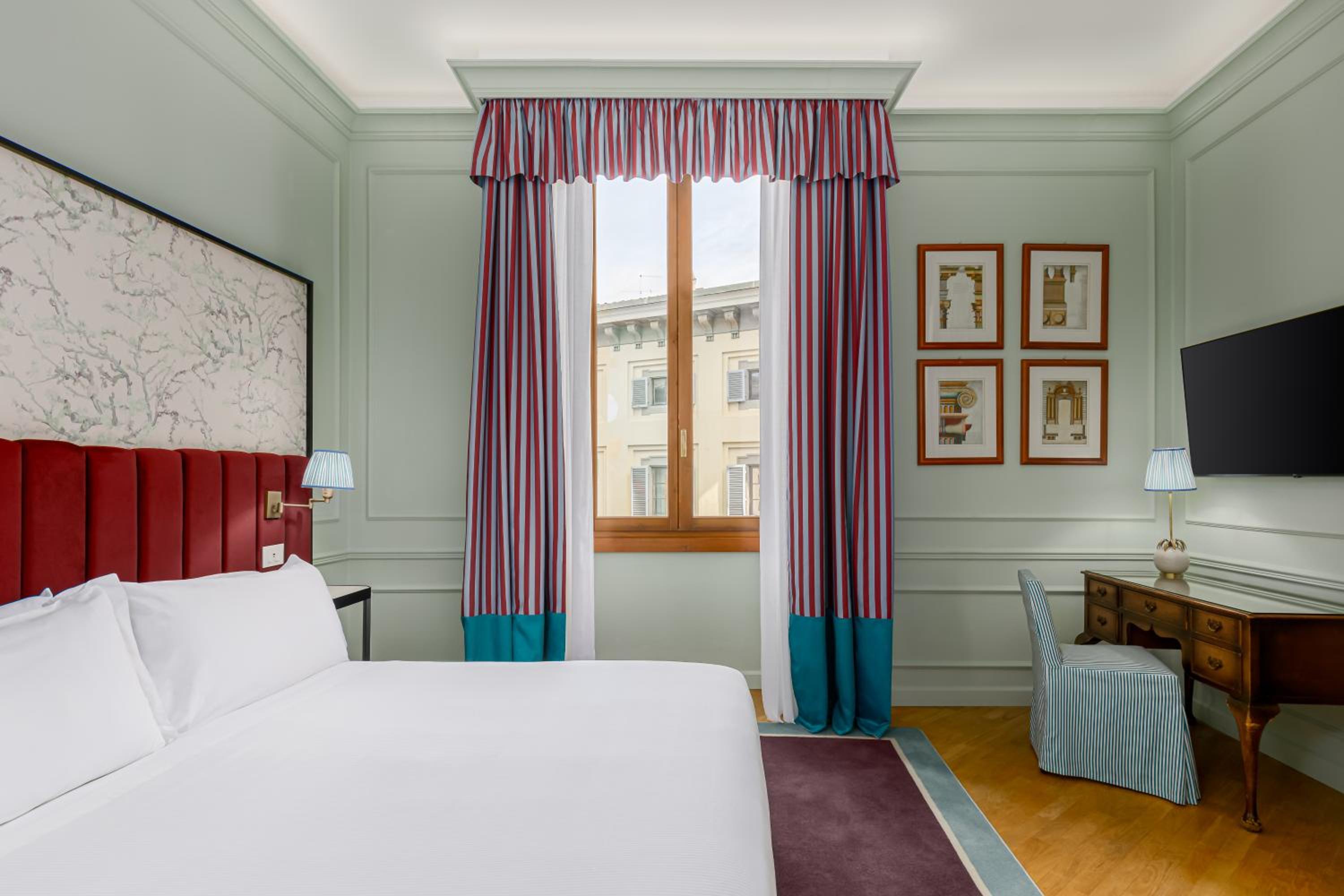 Deluxe Double or Twin Room photo 3