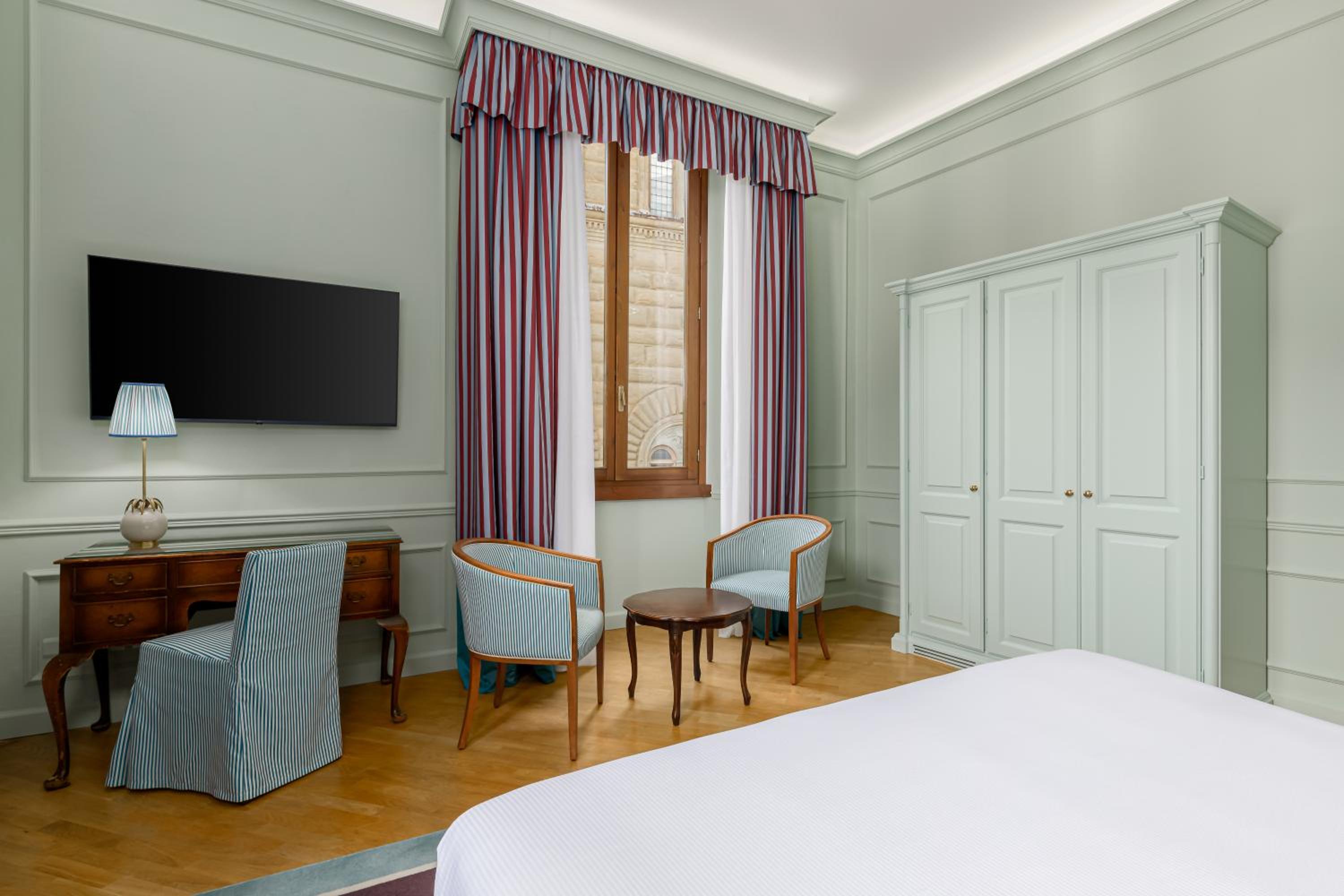 Deluxe Double or Twin Room photo 2