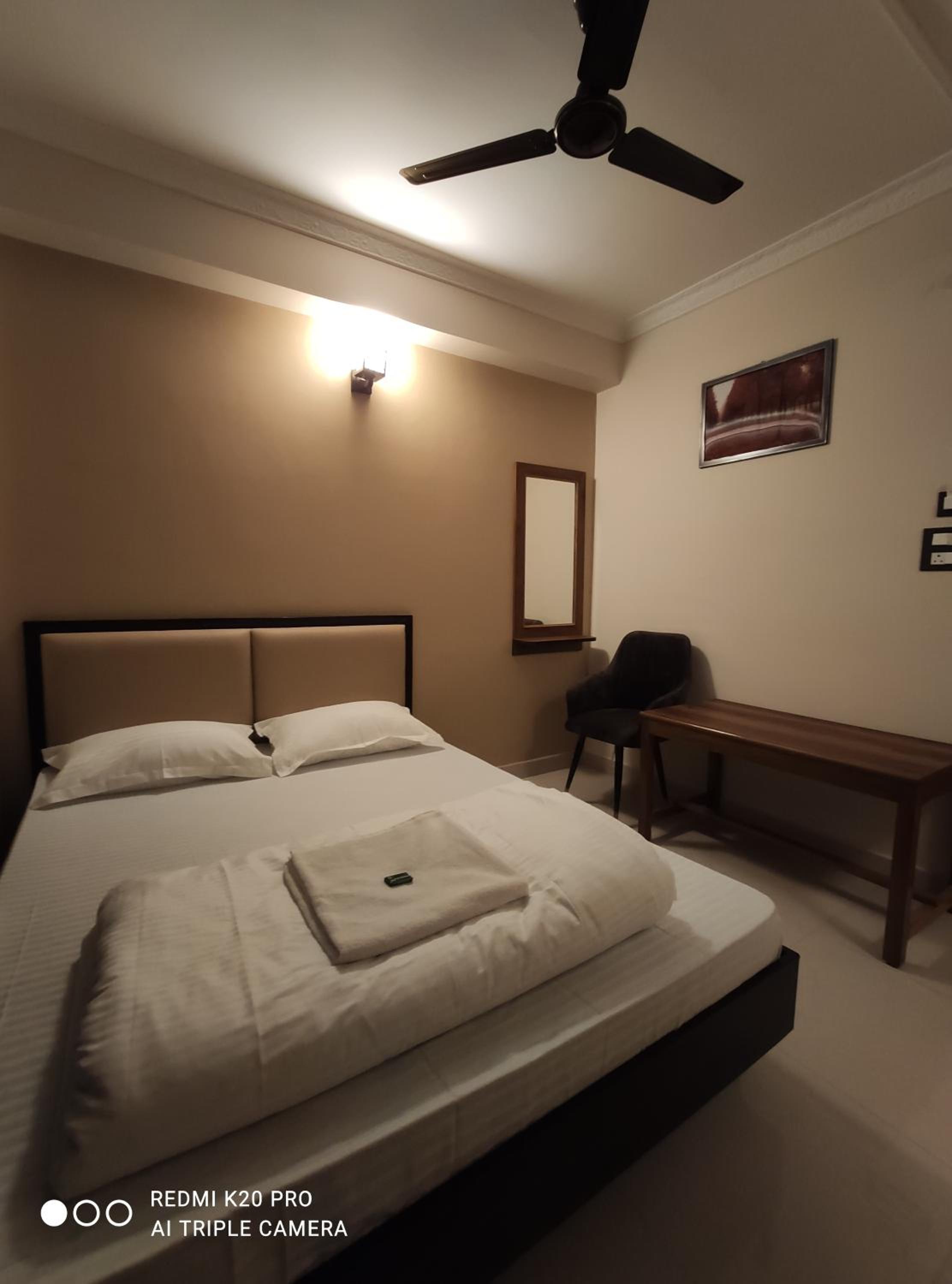 Standard Queen Room