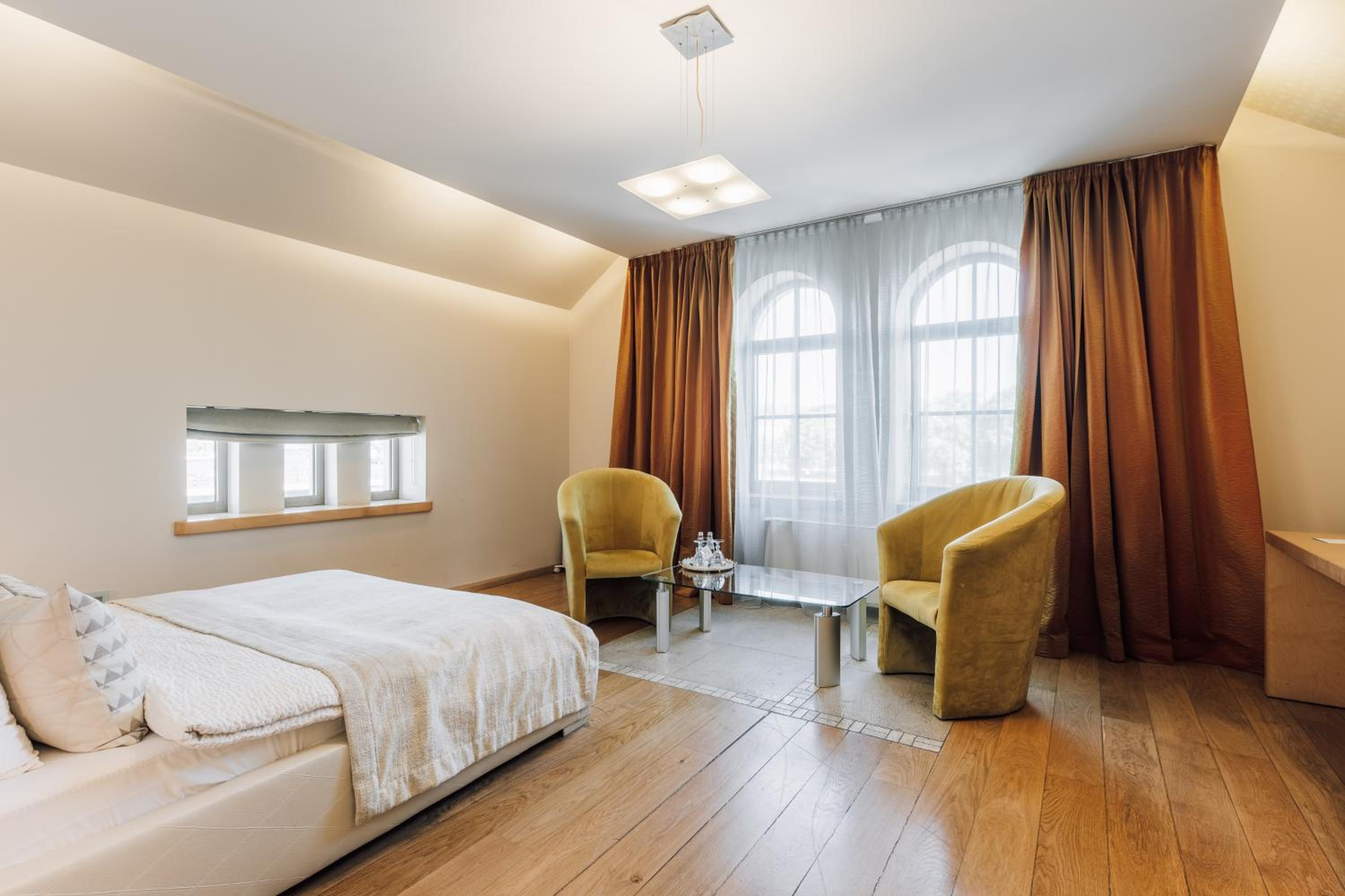 Deluxe Double Room with Canal View - Photo 14