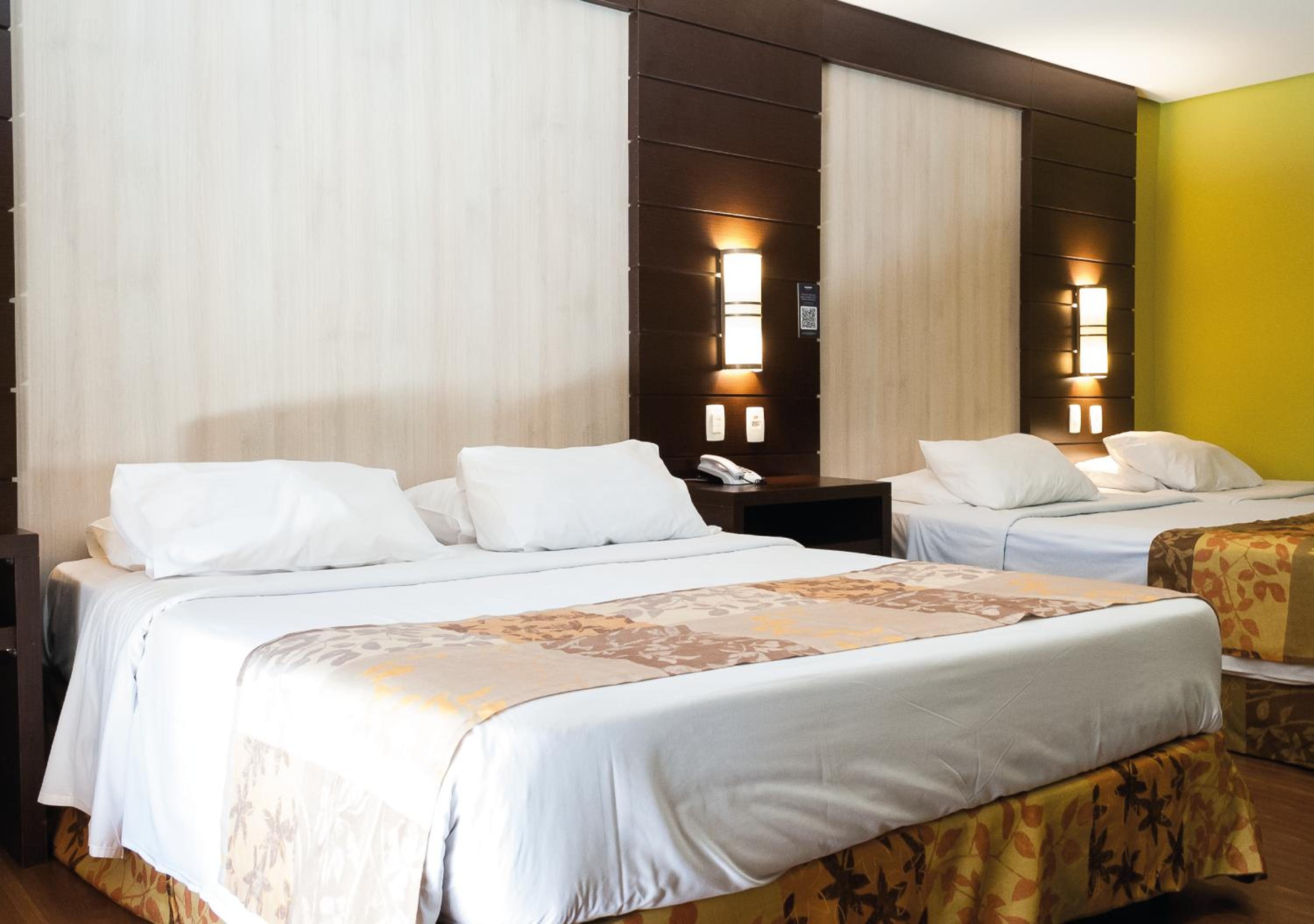 Superior Room with Two Double Beds photo 2