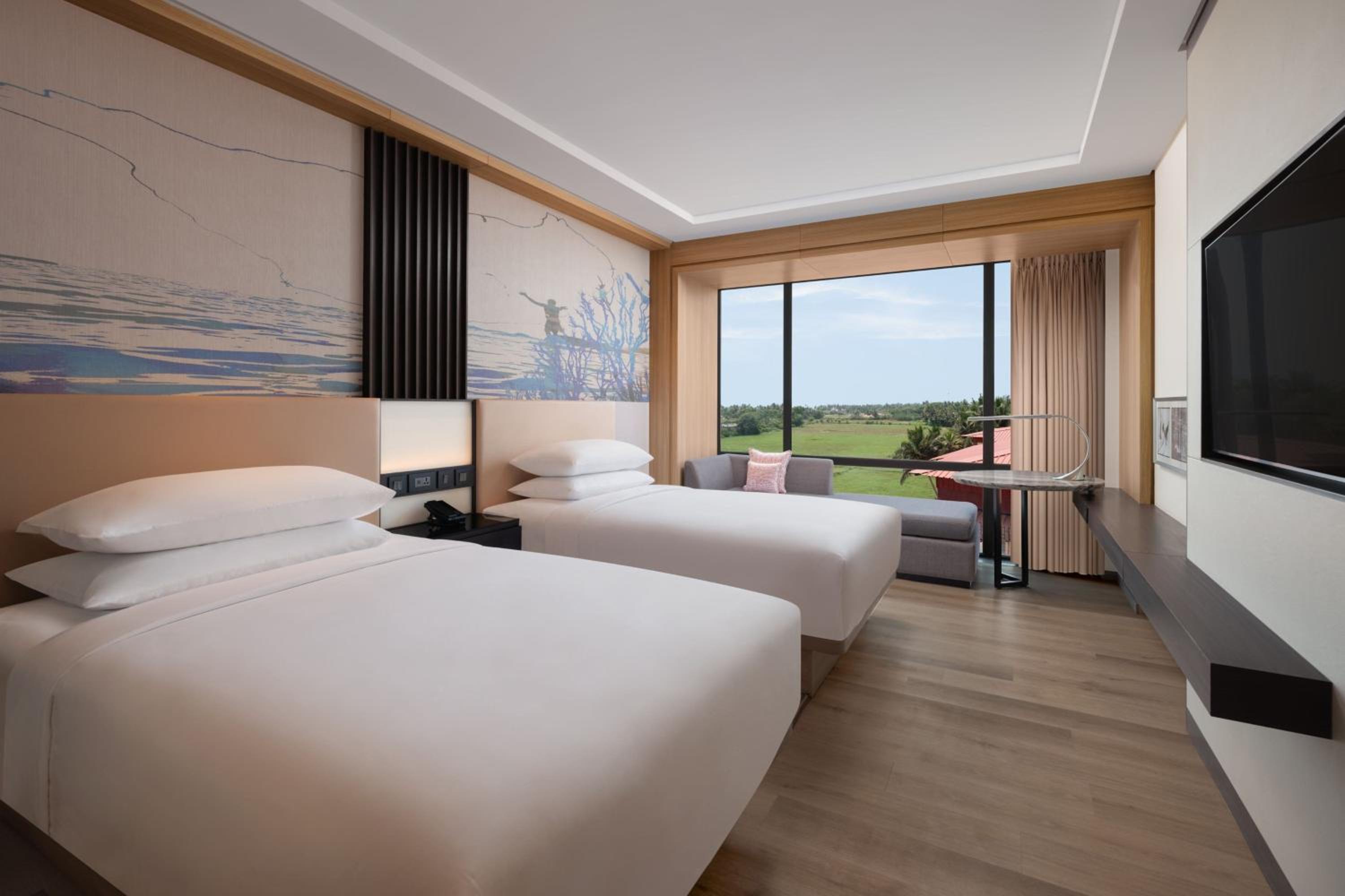 Deluxe Guest room, 2 Queen, City view with INR 500 Spa credit on min therapy of 60 mins per stay - Photo 2