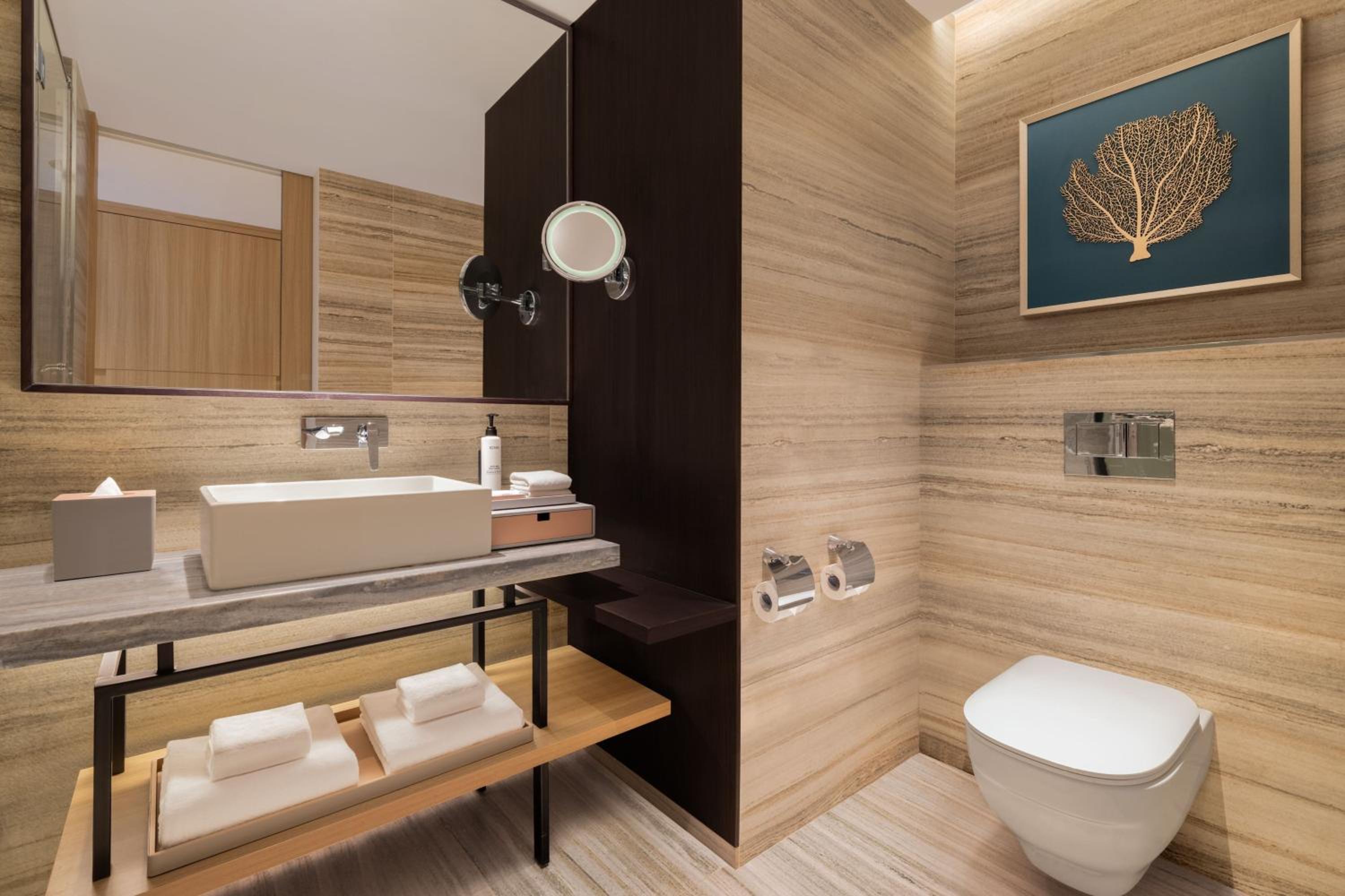 Premium, Guest room, 1 King, Balcony with INR 500 Spa credit on min therapy of 60 mins per stay - Photo 2