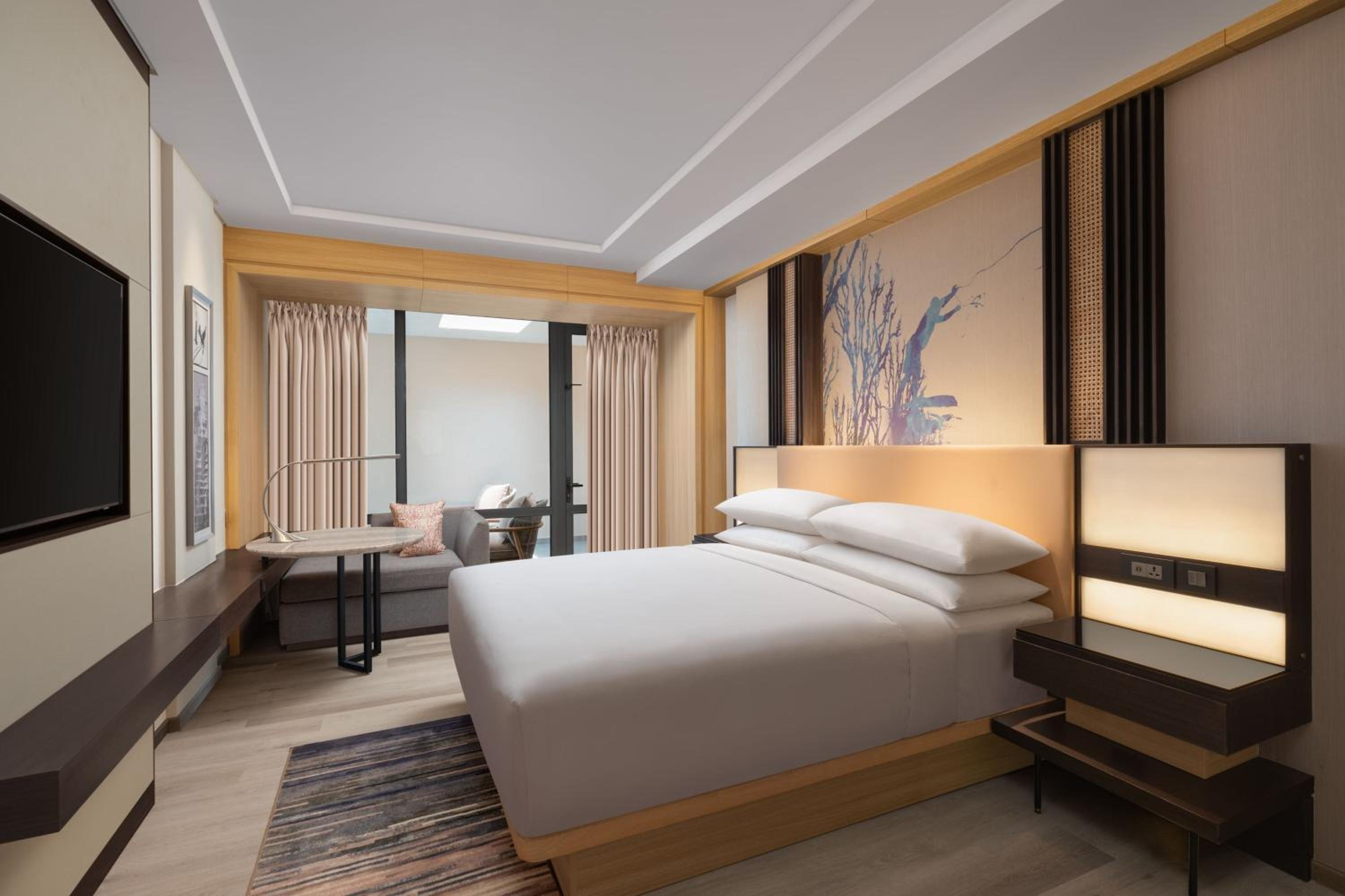 Courtyard, Suite, 1 King, Partial pool view, Balcony with INR 500 Spa credit on min therapy of 60 mins per stay - Photo 4