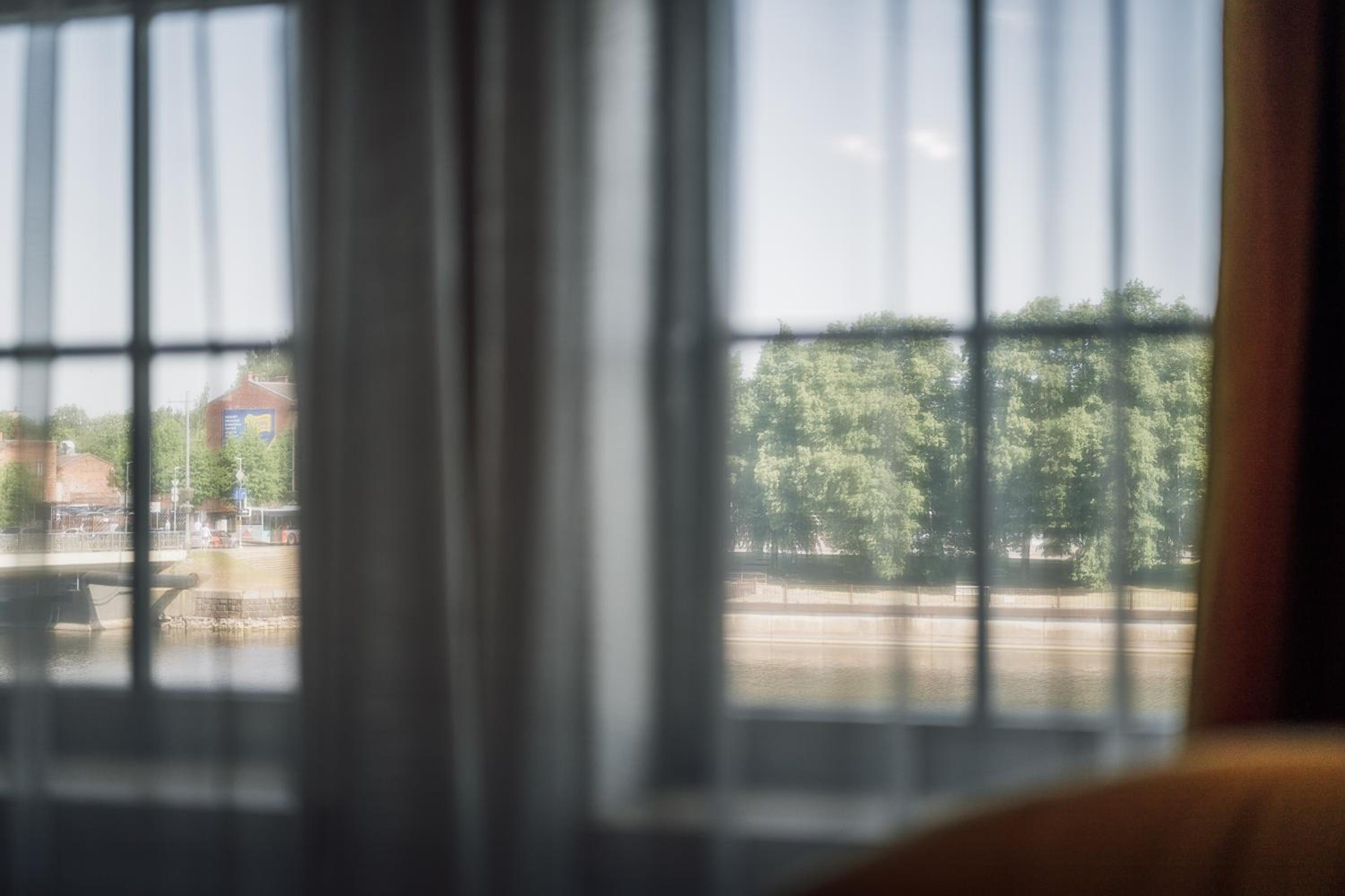 Deluxe Double Room with Canal View - Photo 2