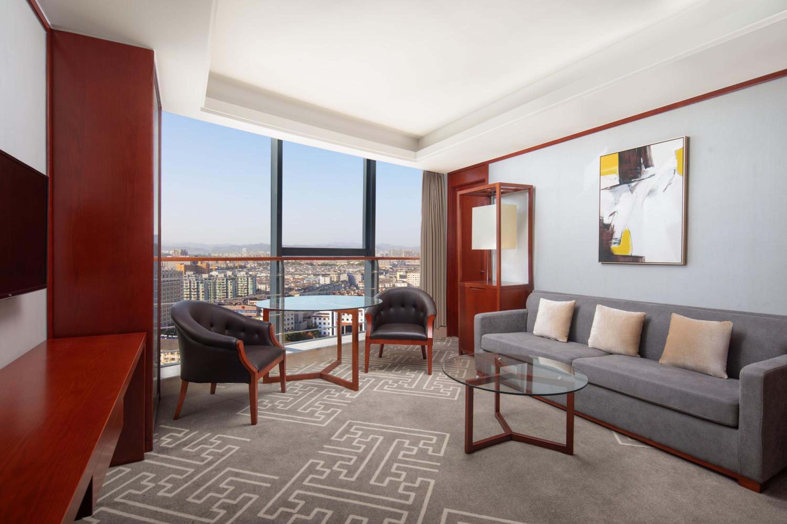 Superior Suite, 1 Bedroom Suite, 1 King, City View photo 2