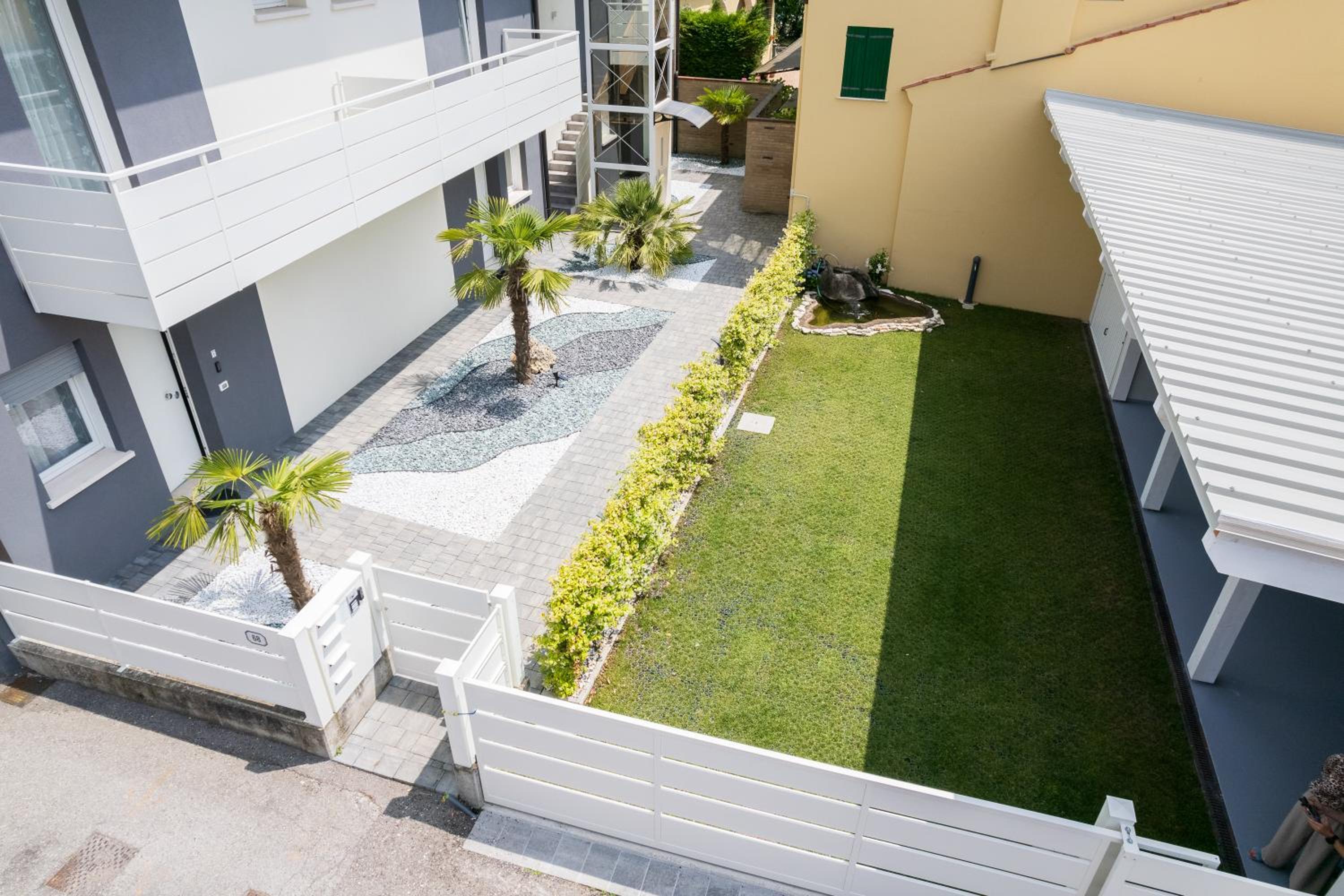 Apartment - Split Level photo 3