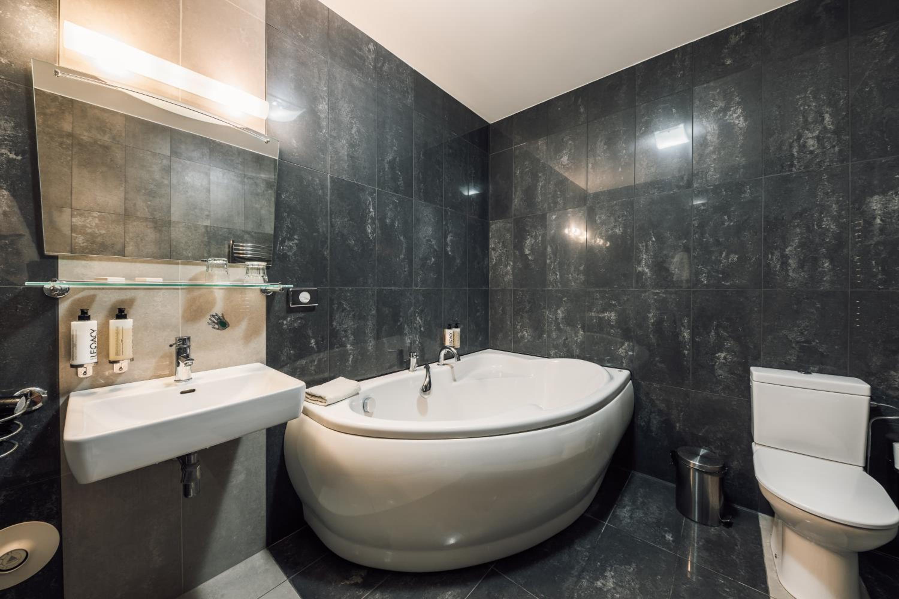 Deluxe Double Room - Photo 5