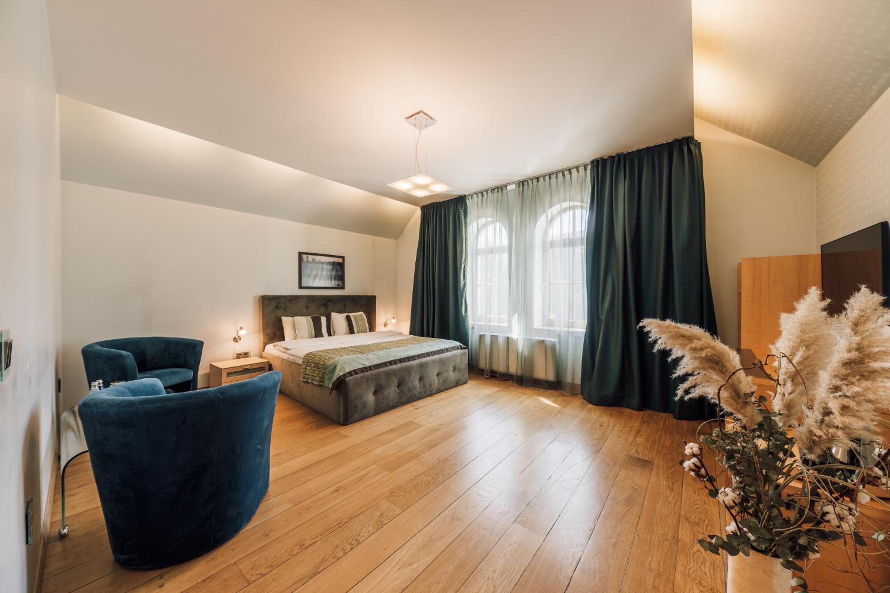 Deluxe Double Room - Photo 8