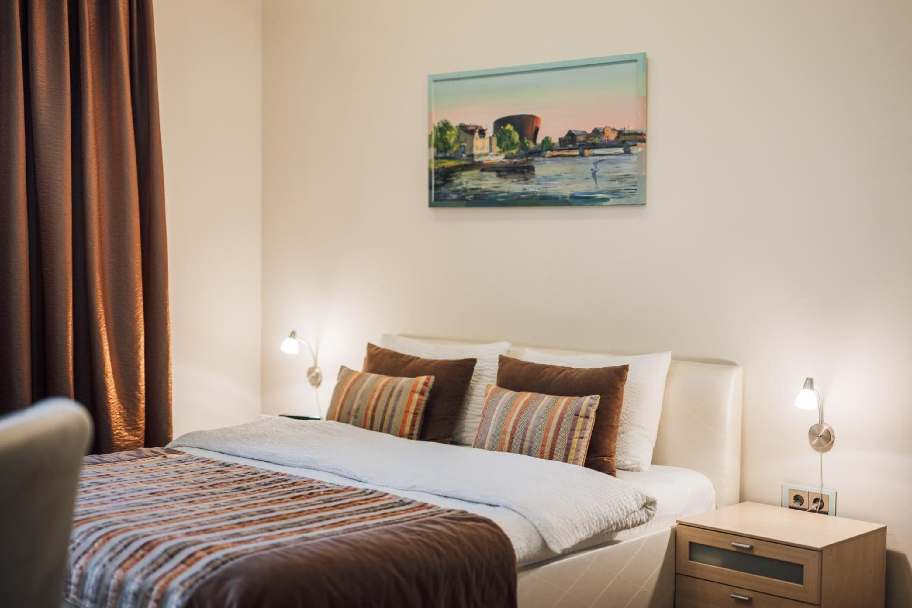 Deluxe Double Room with Canal View - Photo 7