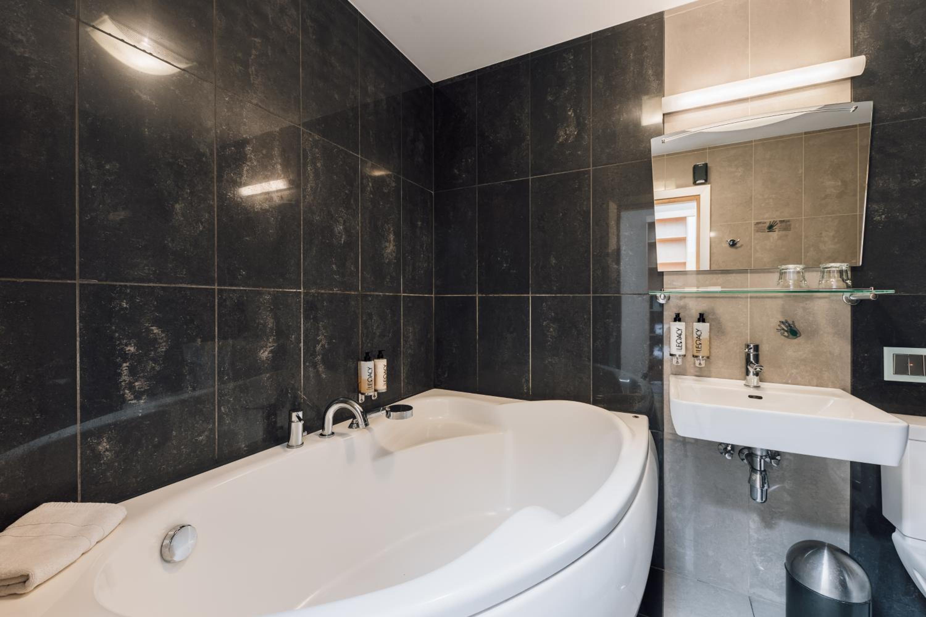 Mansard Double Room - Photo 8