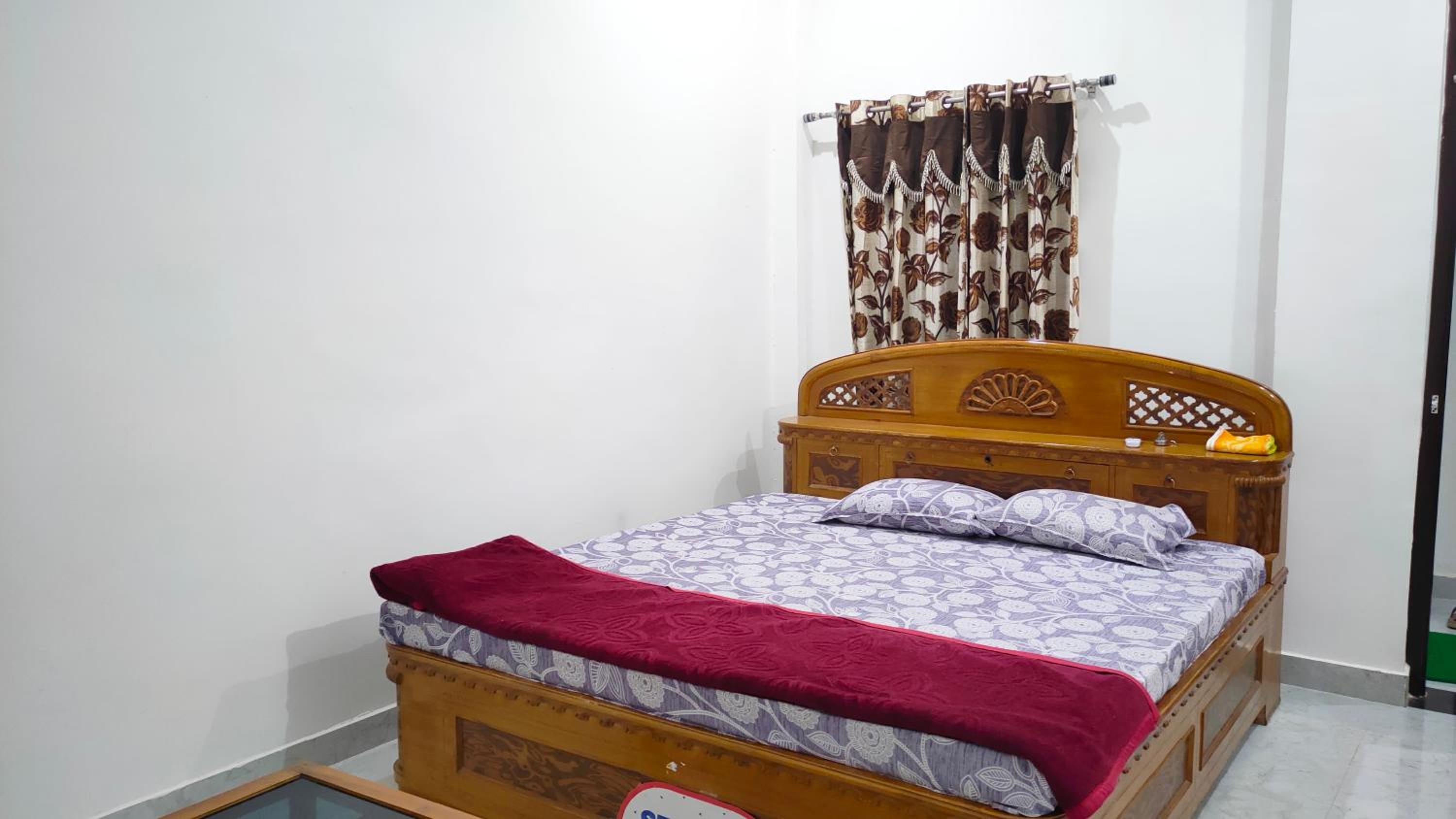 Deluxe King Room photo 1