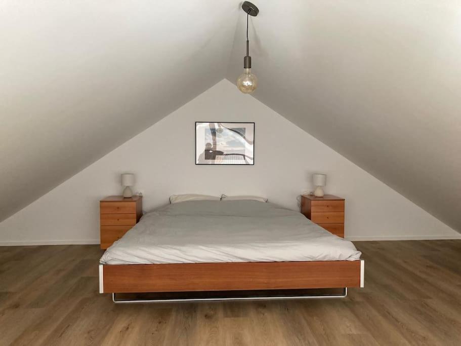 Three-Bedroom House photo 3