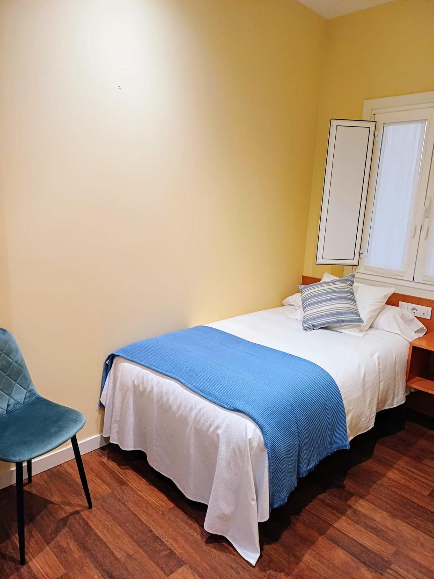 Single Room photo 2
