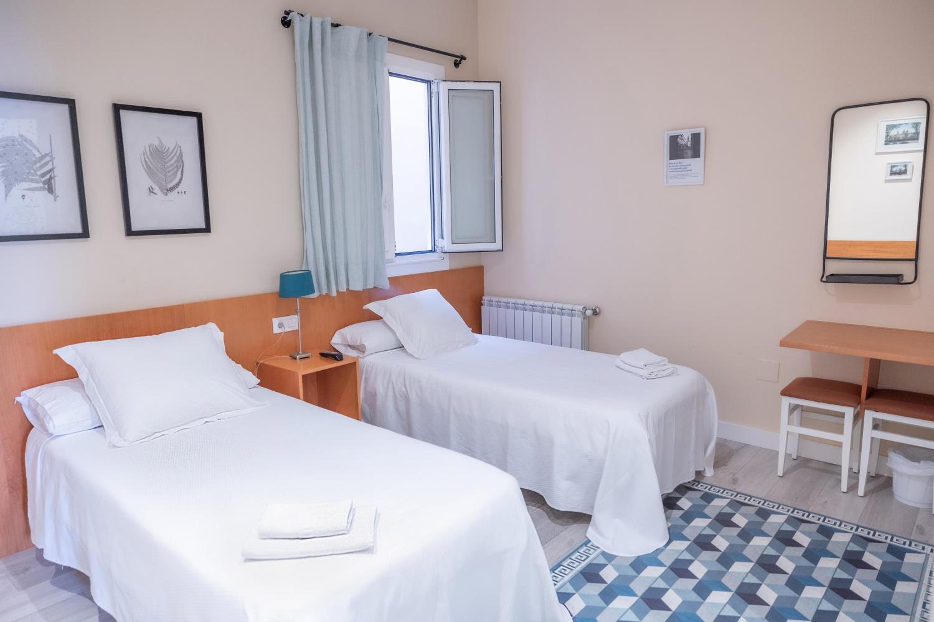 Twin Room - Disability Access photo 3