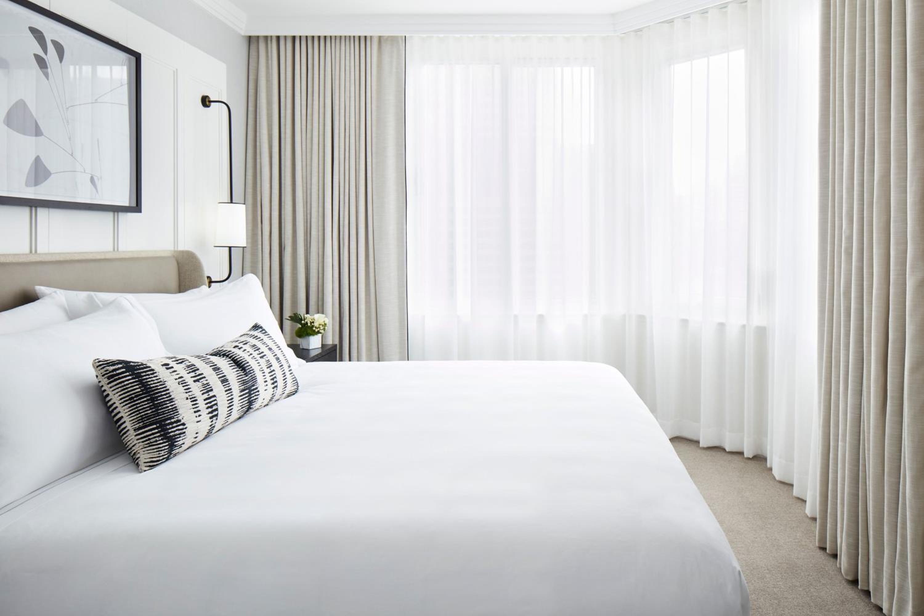 One-Bedroom King Suite with Park View