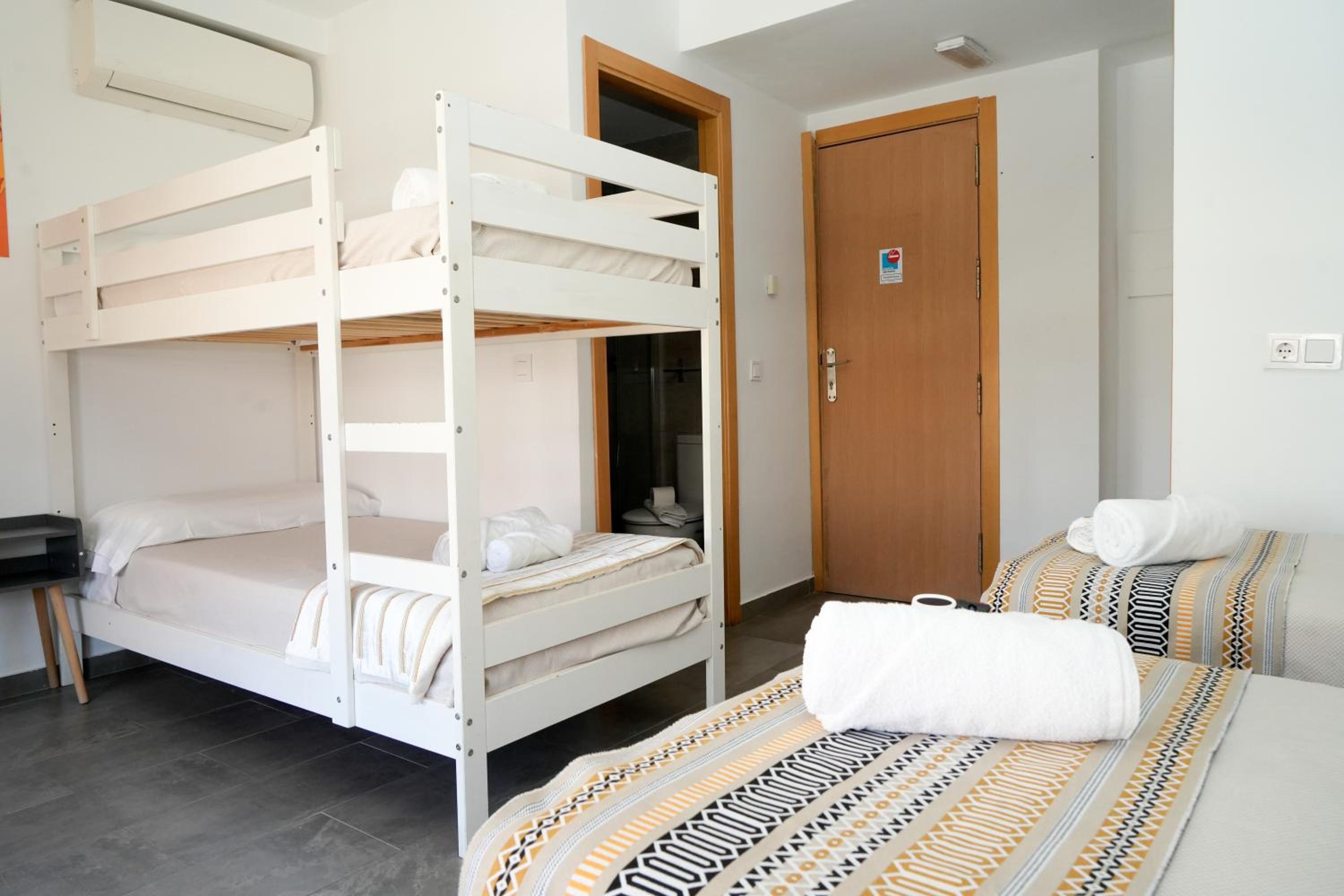 Quadruple Room with Private Bathroom