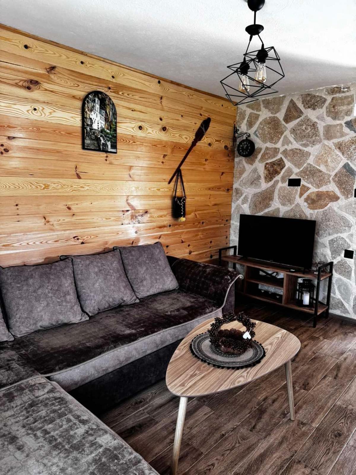 Four-Bedroom House photo 3