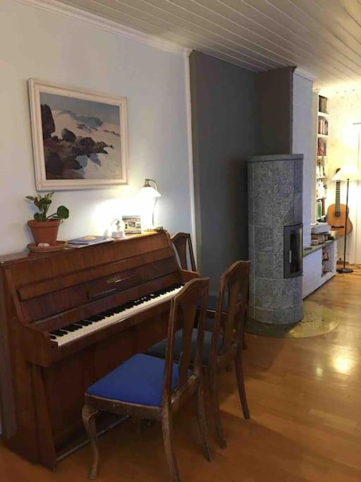 Two-Bedroom Standard Apartment photo 2