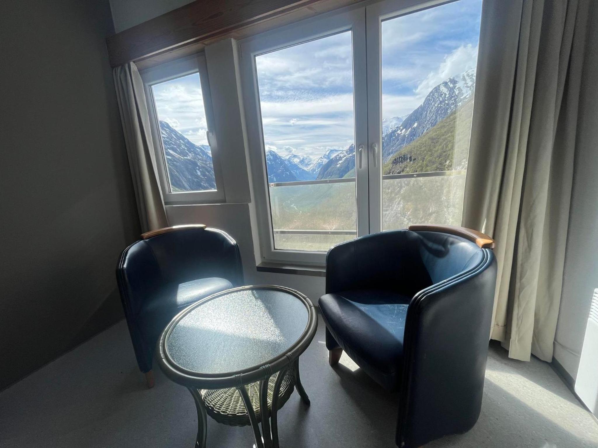 Double or Twin Room with Mountain View photo 2