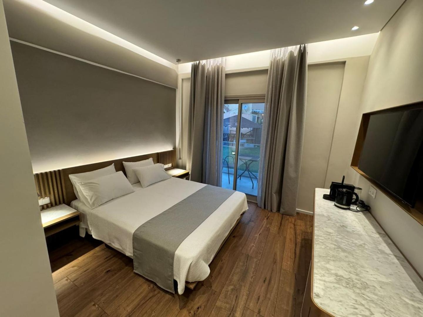 Double Room with Pool View