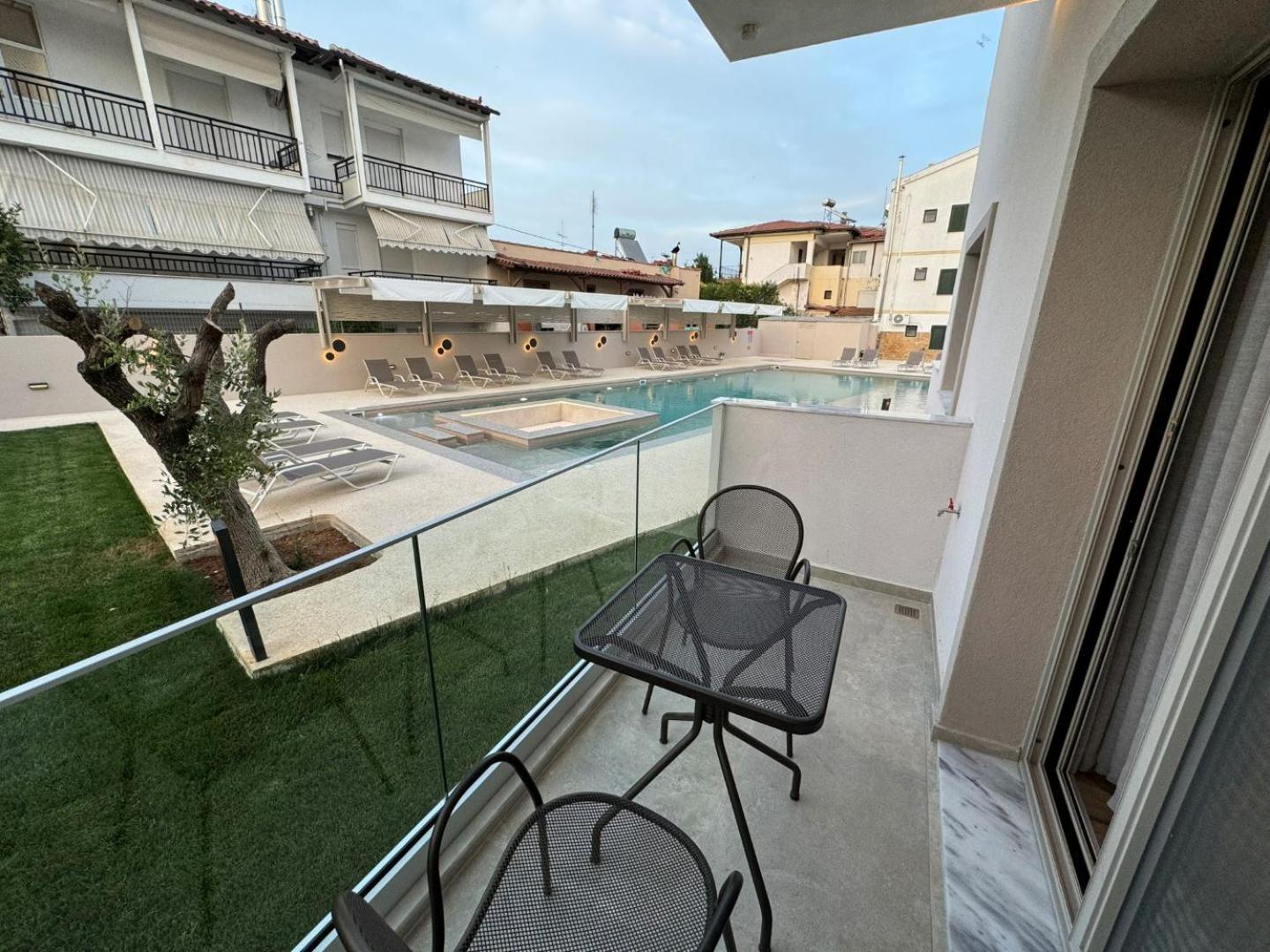 Double Room with Pool View