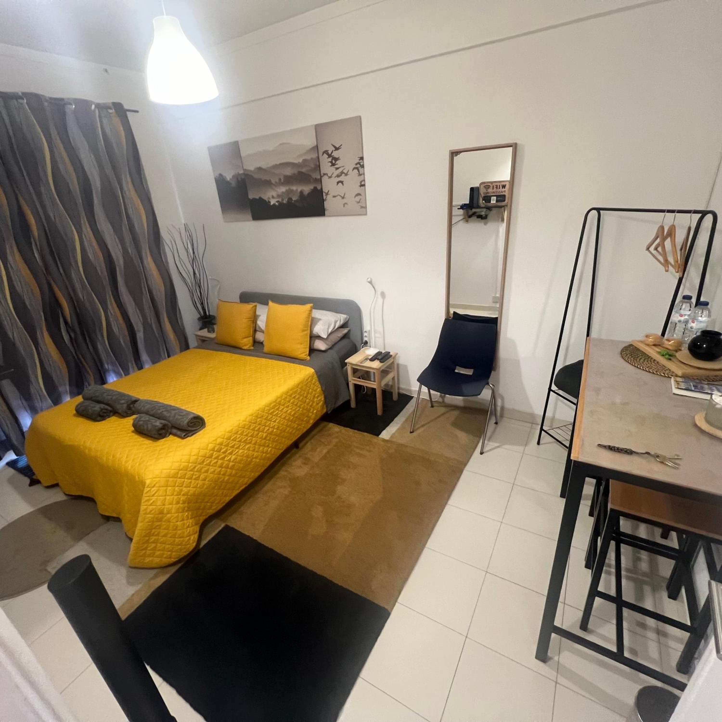 Large Double Room - Photo 7