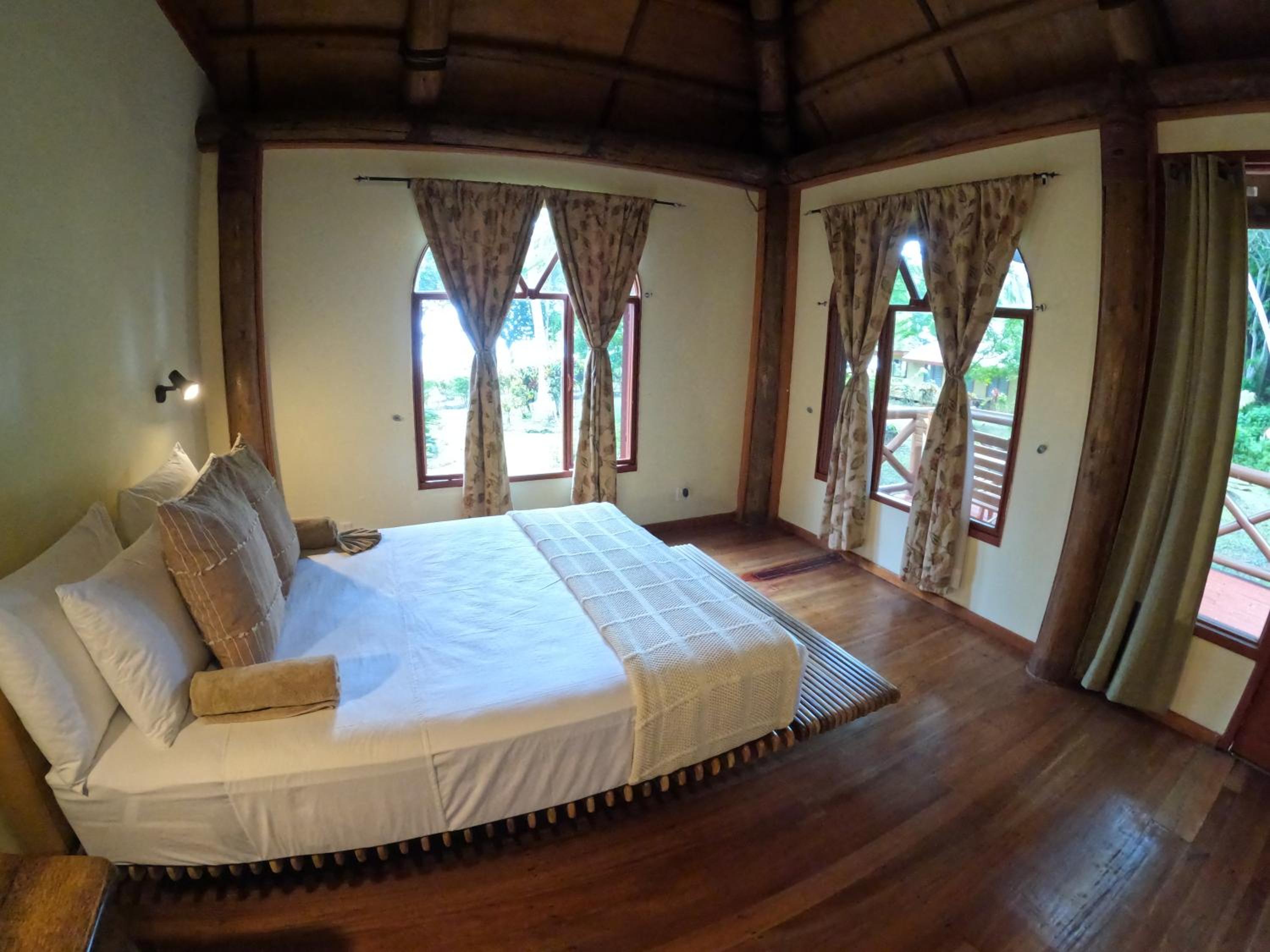 Three-Bedroom Villa photo 3