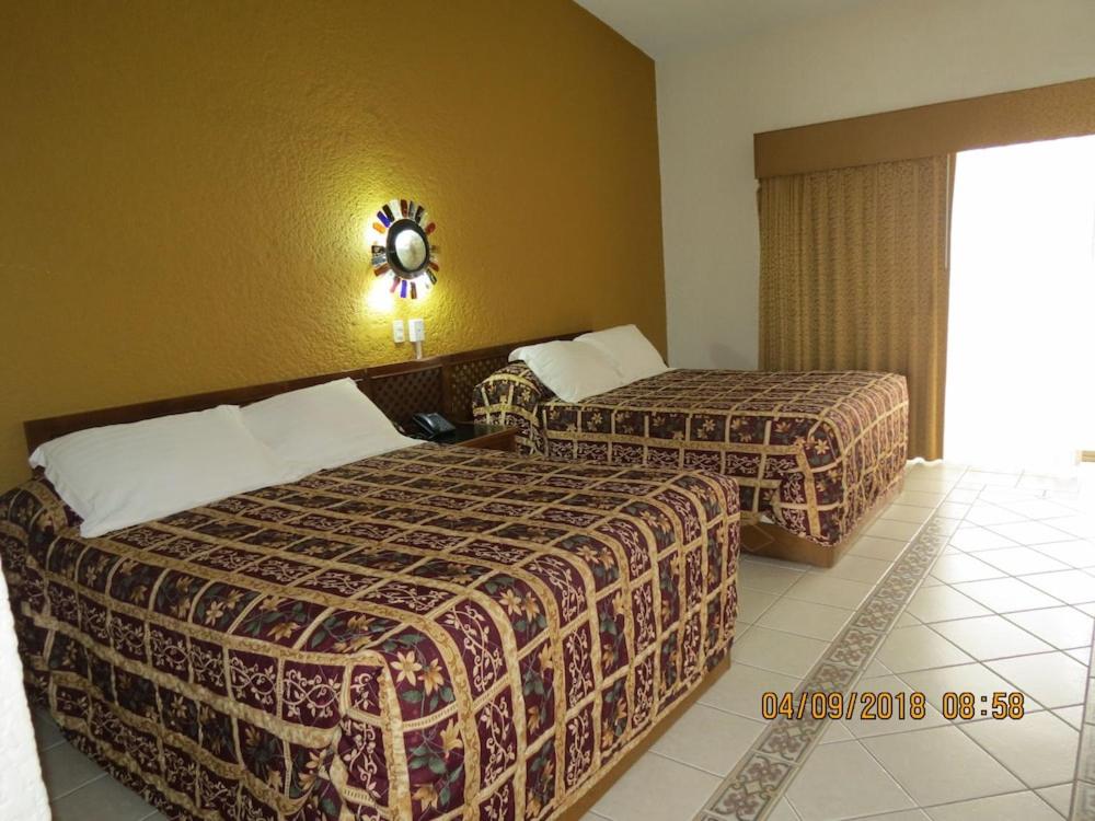 Double Room - Photo 5