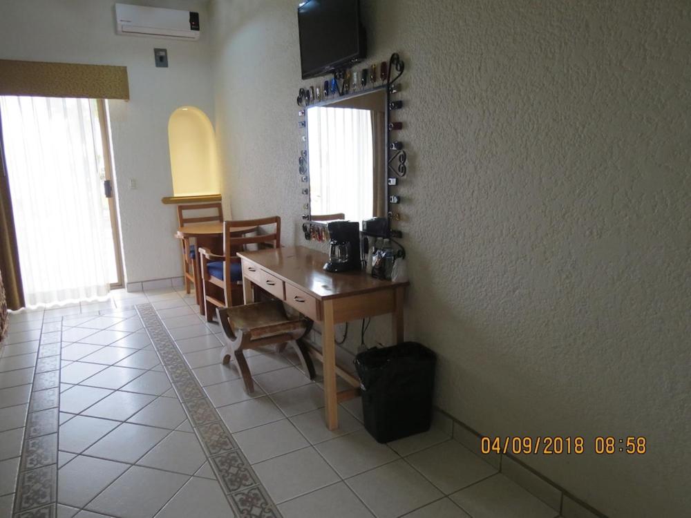 Double Room - Photo 4