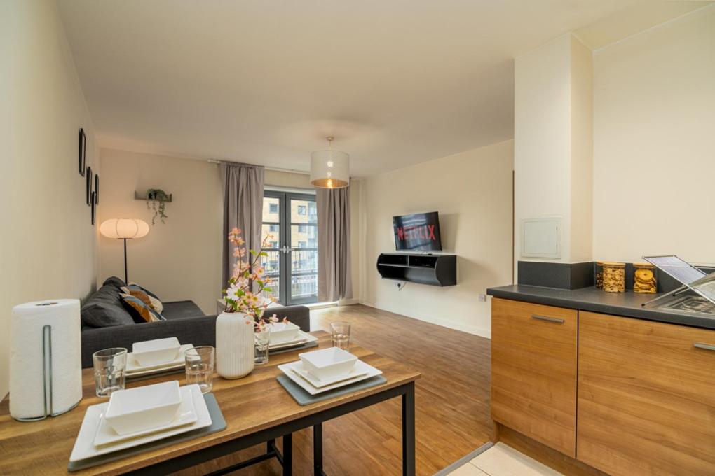 One-Bedroom Apartment With River View photo 2