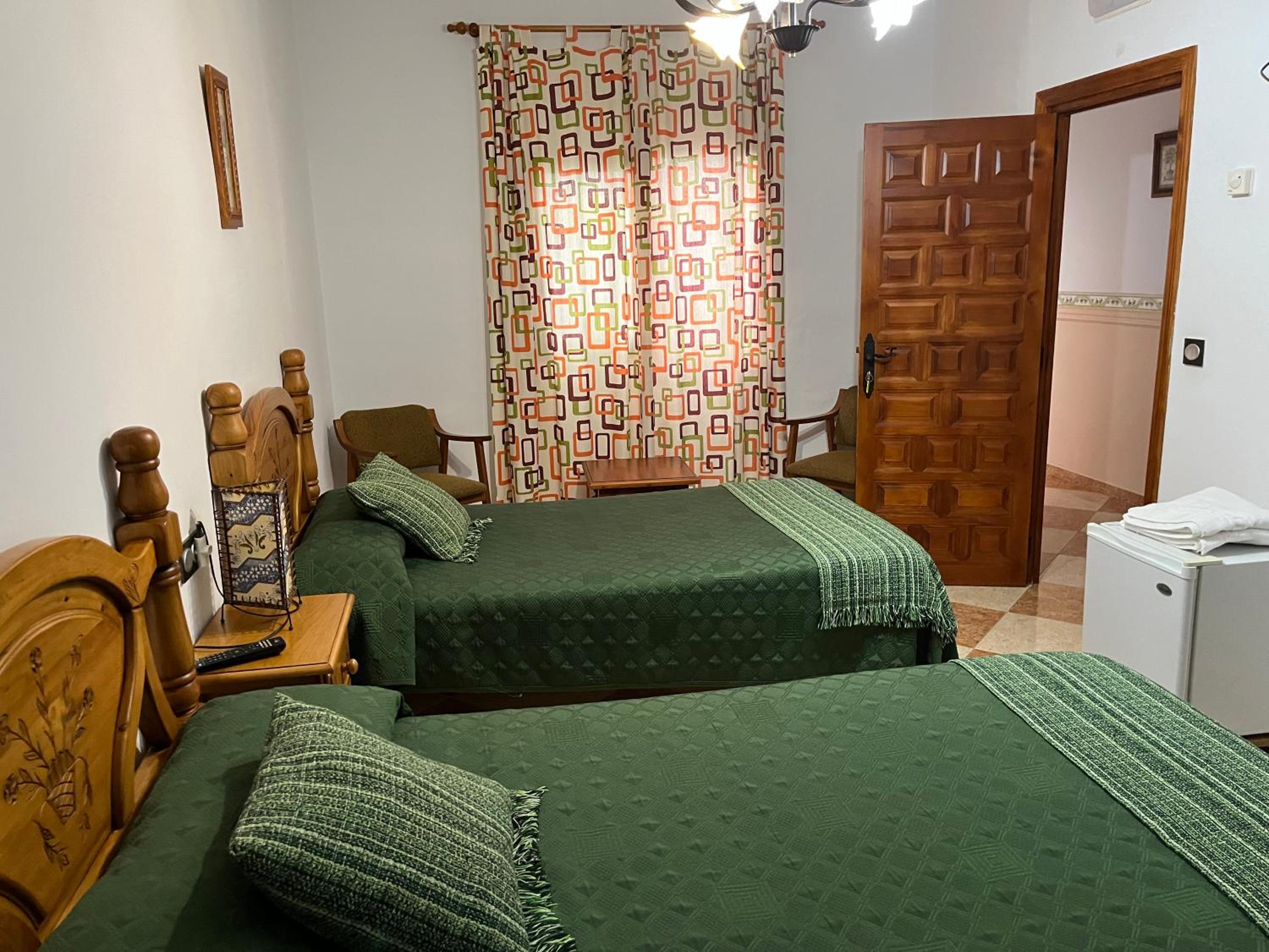 Twin Room - Photo 1