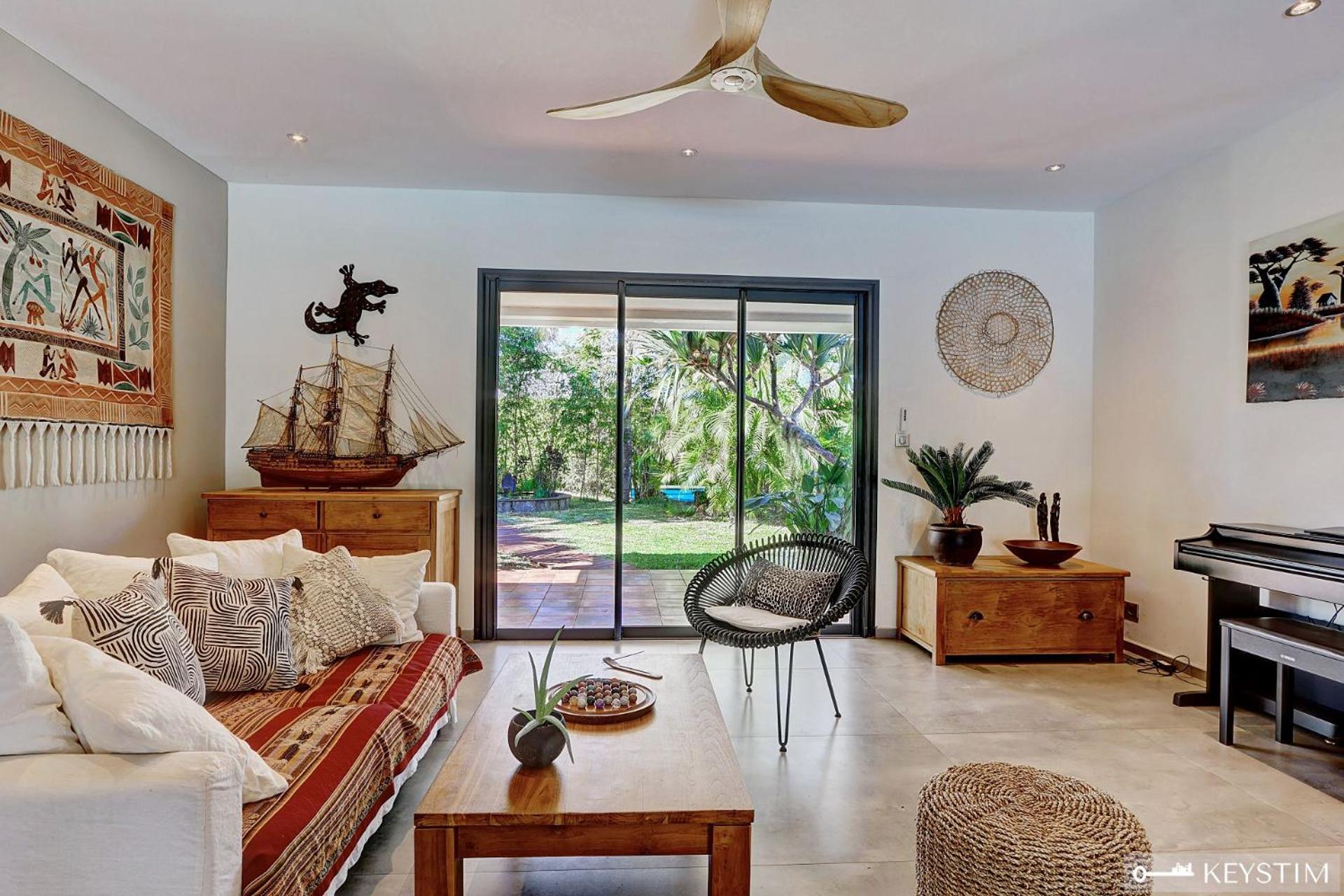 Villa photo 3
