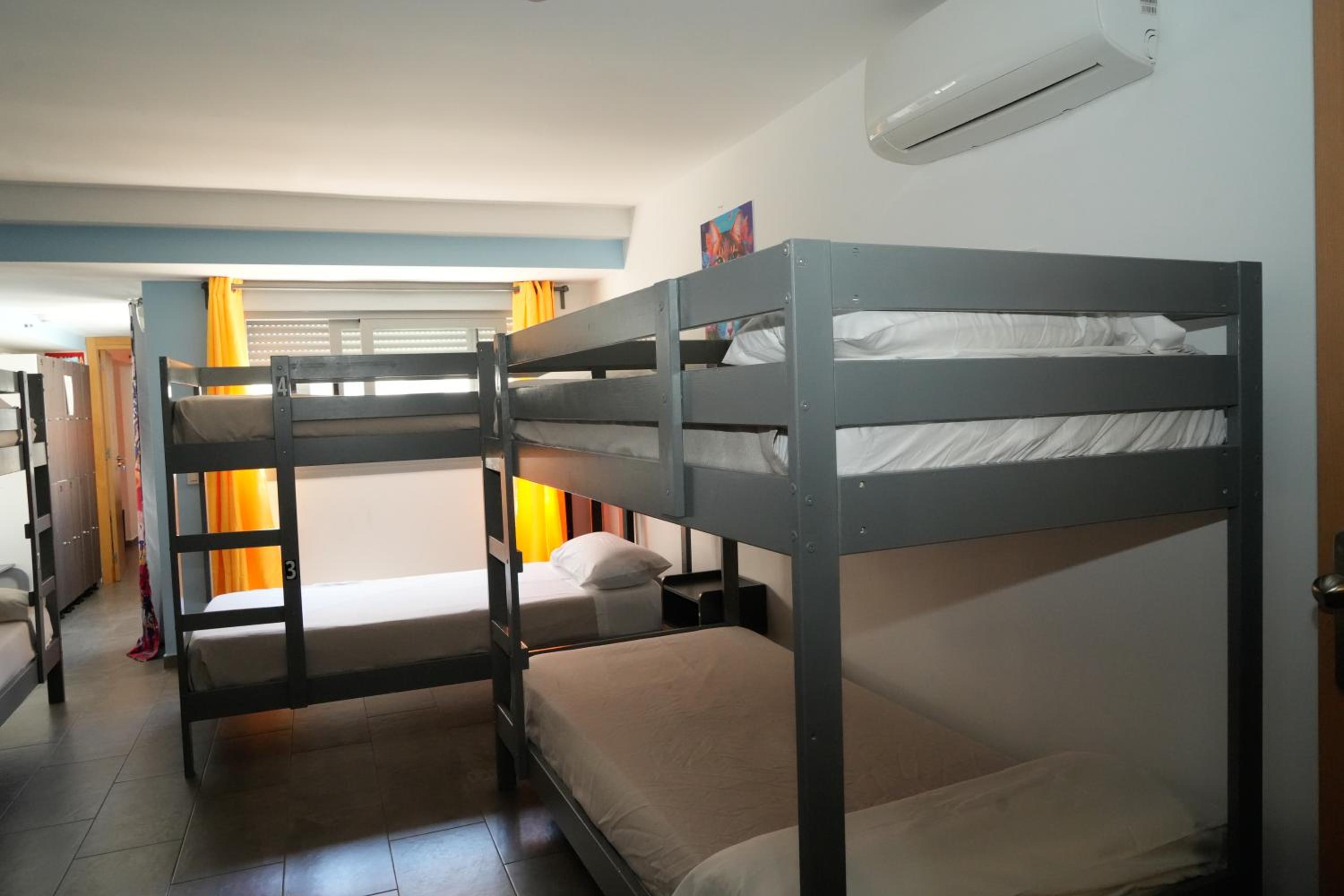 Single Bed in Male Dormitory Room thumbnail 6