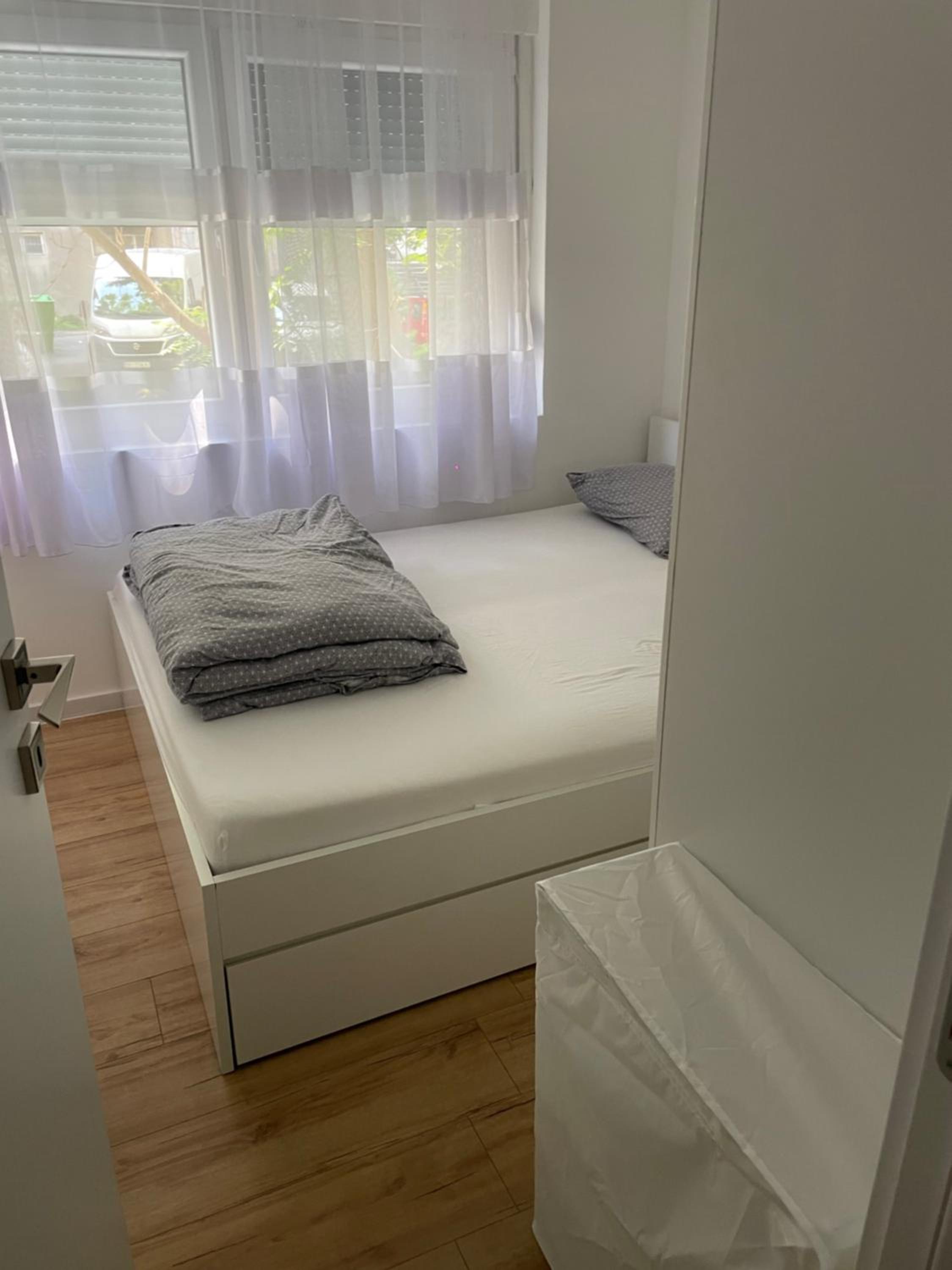 One-Bedroom Apartment photo 3