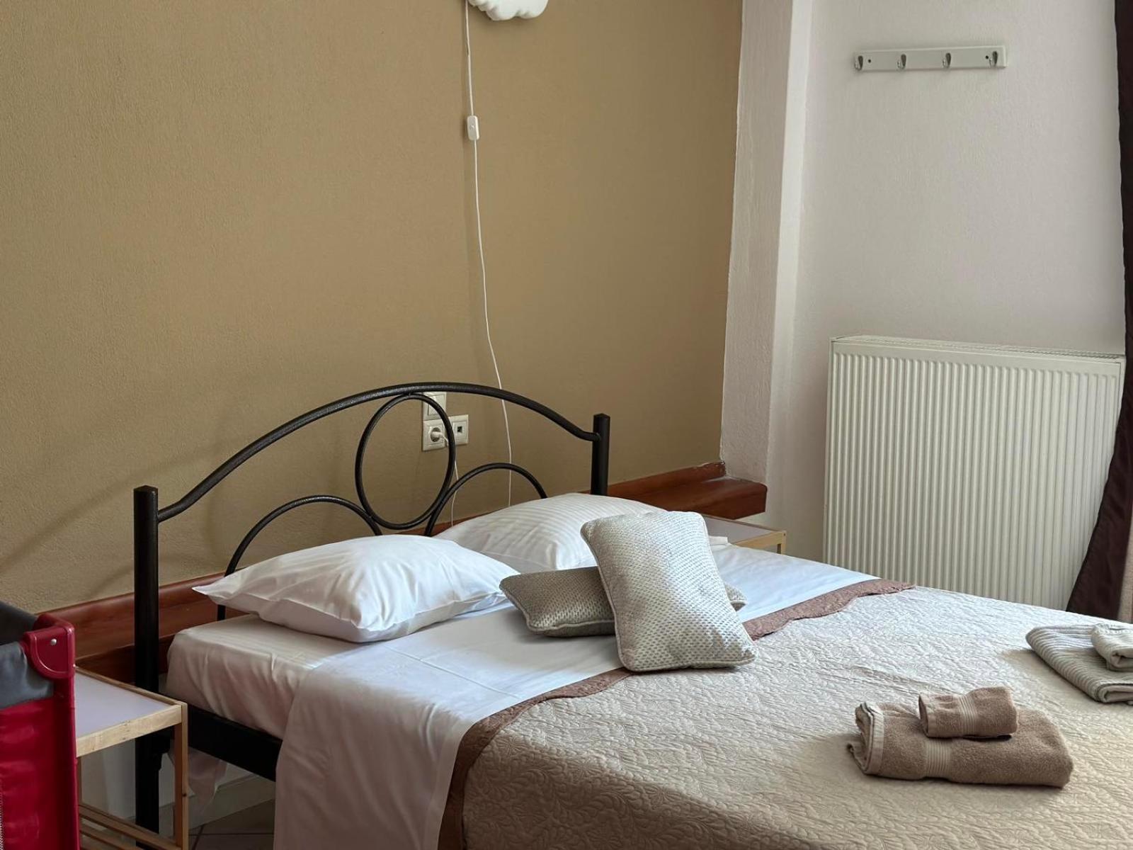 Three-Bedroom Apartment - Photo 38
