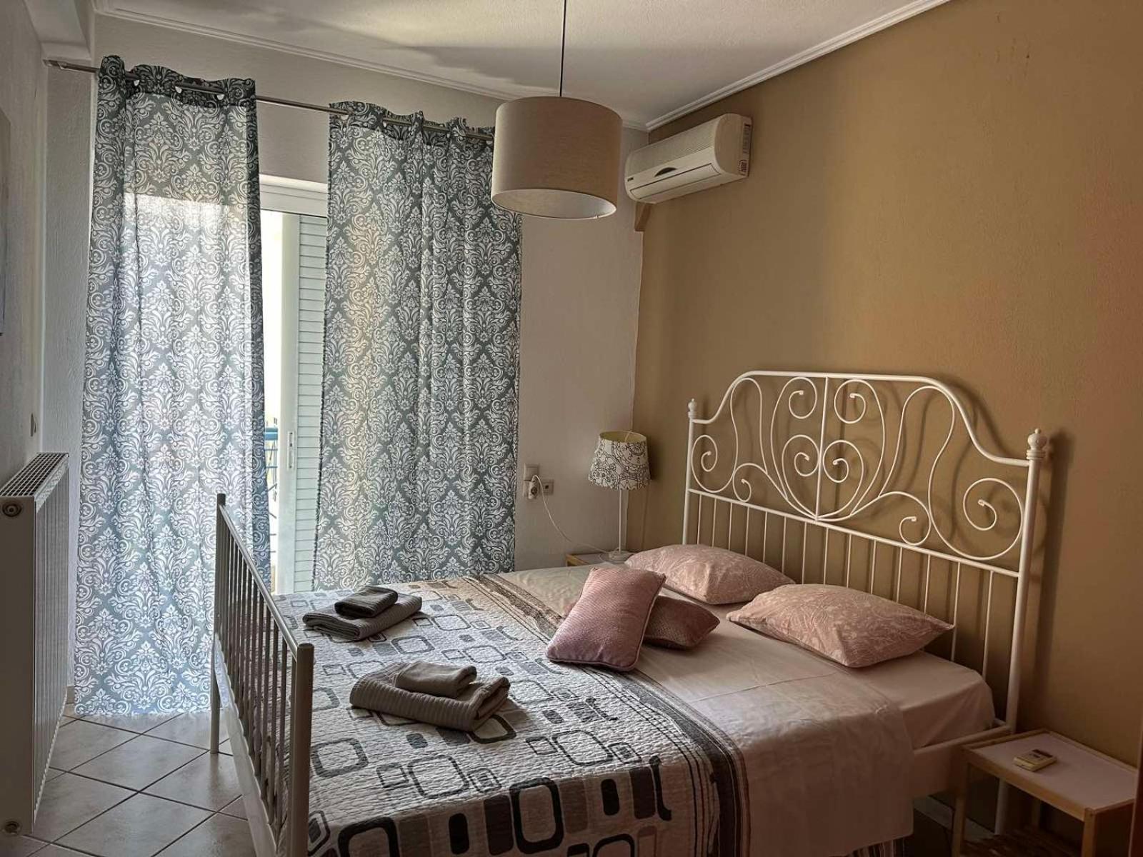 Three-Bedroom Apartment - Photo 39