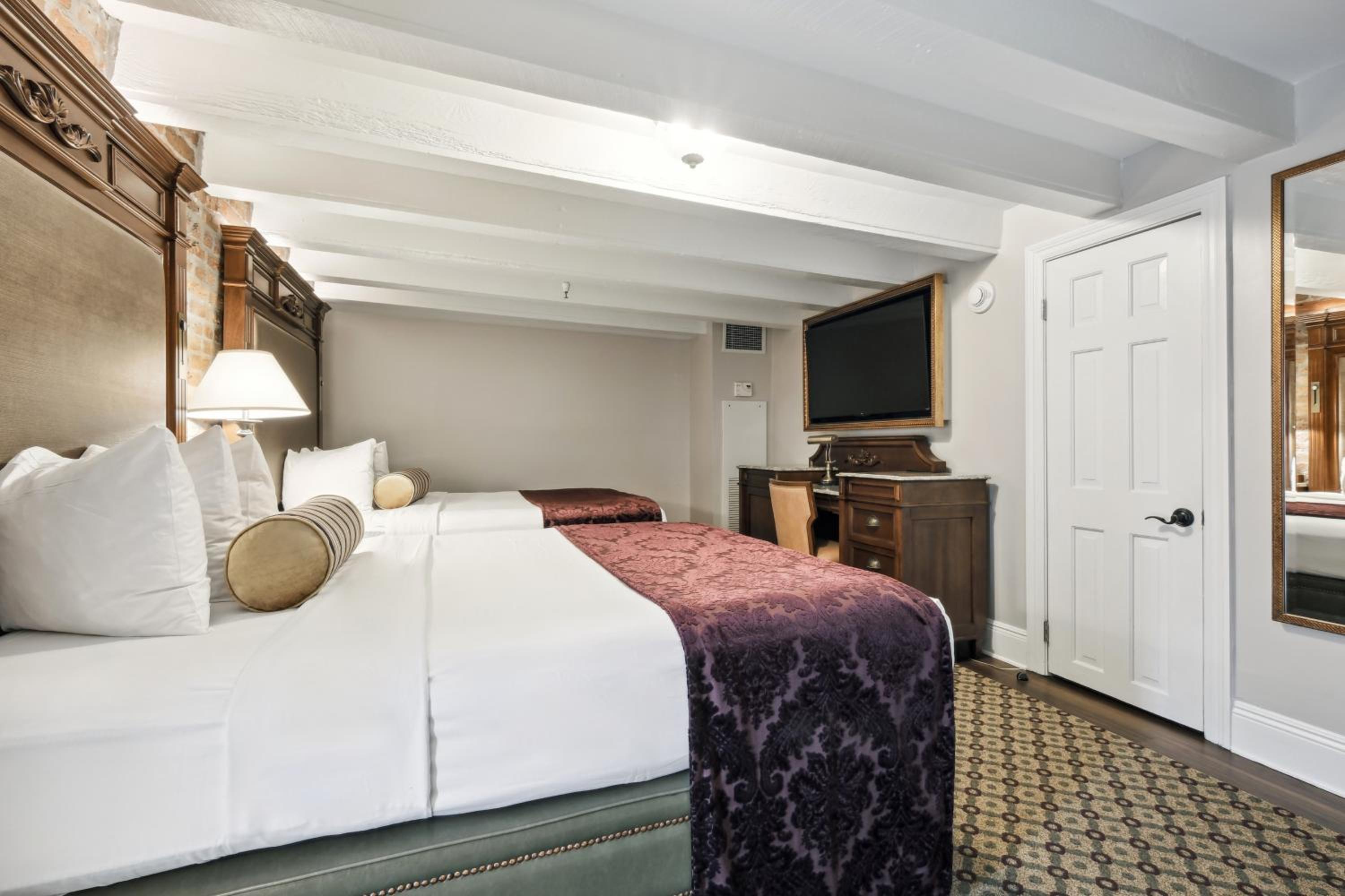 Standard Interior Room - Non-Smoking, no windows or views - Photo 2