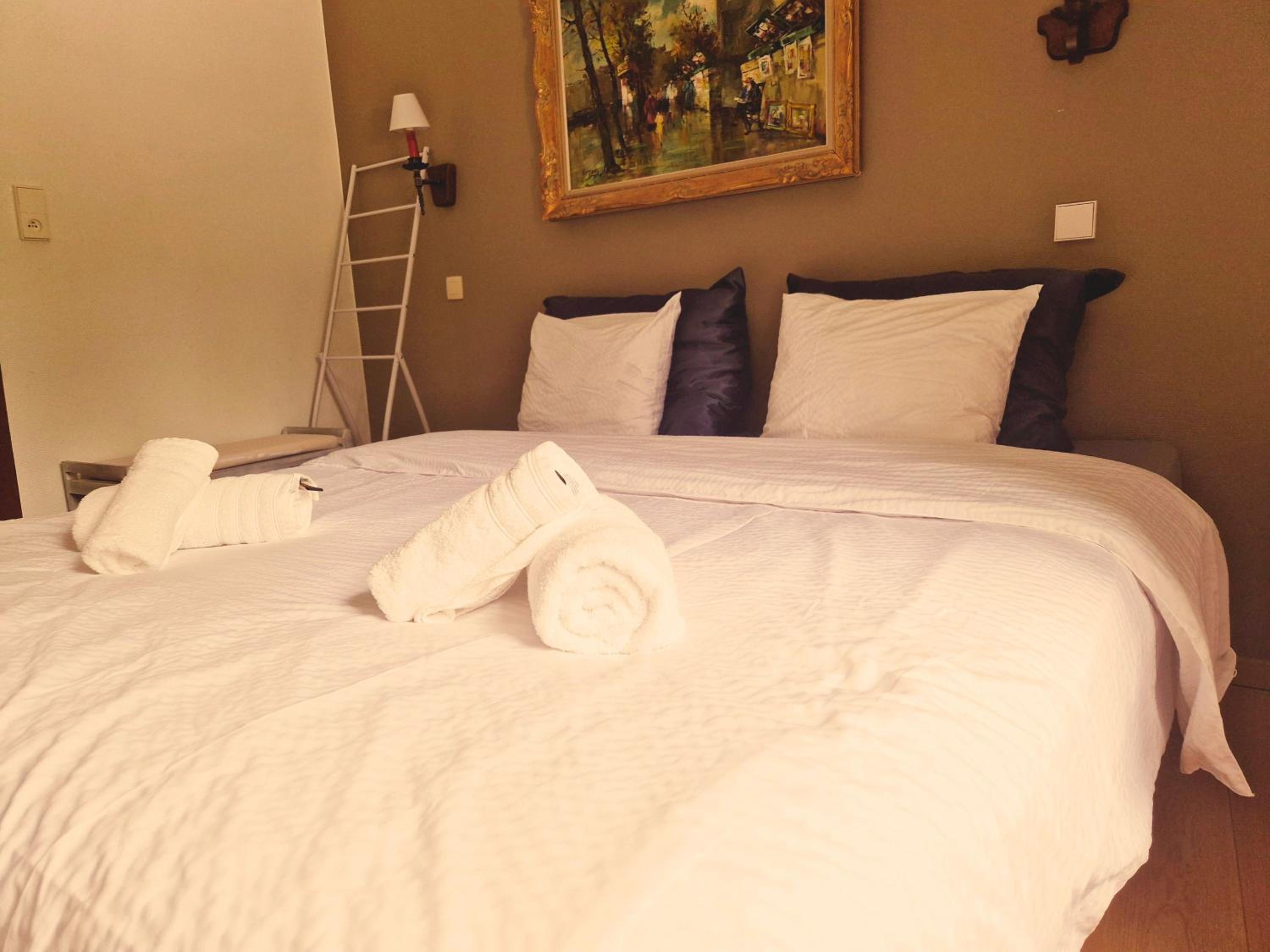 Double Room with Private Bathroom photo 1