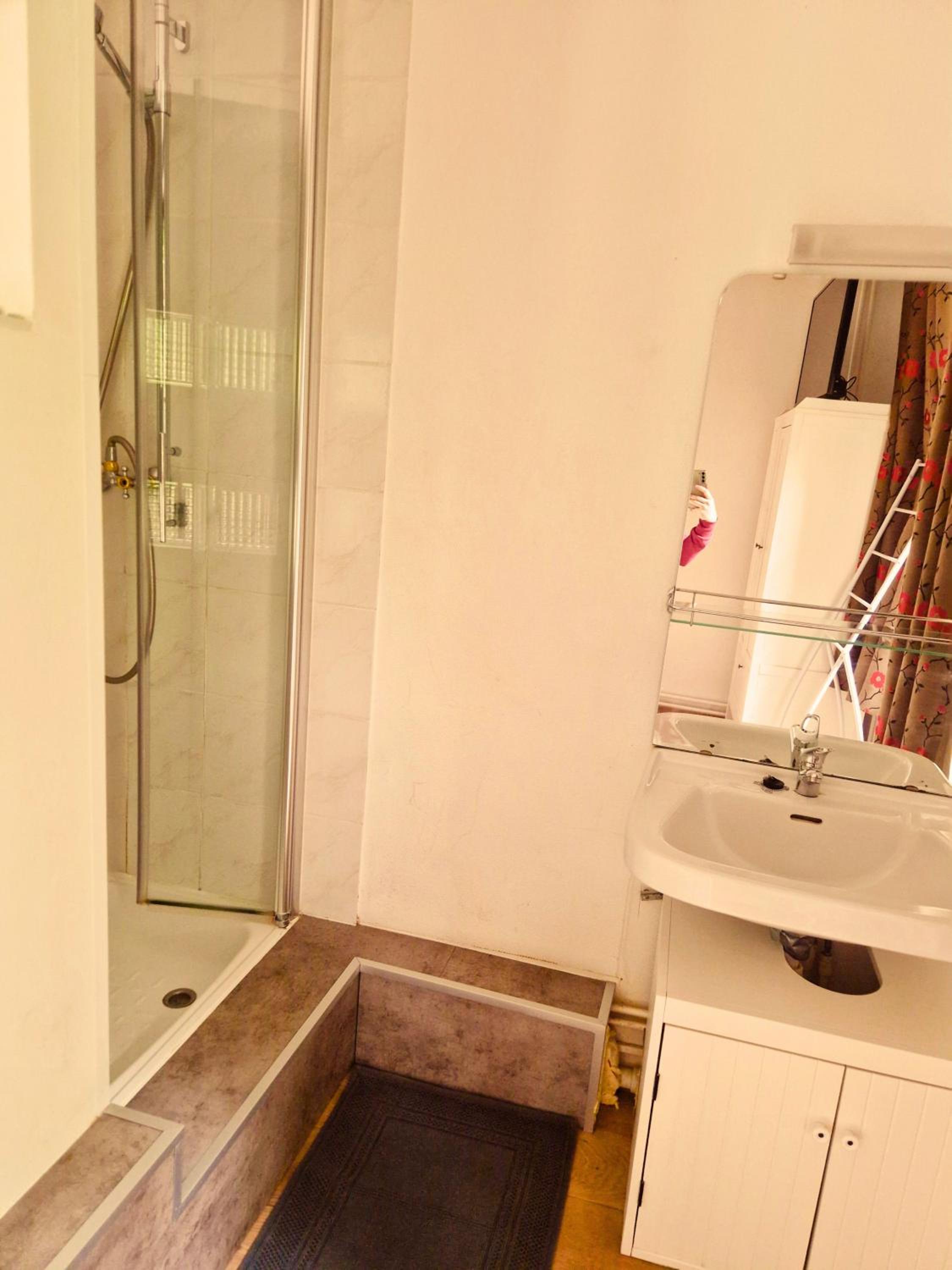 Double Room with Private Bathroom photo 3