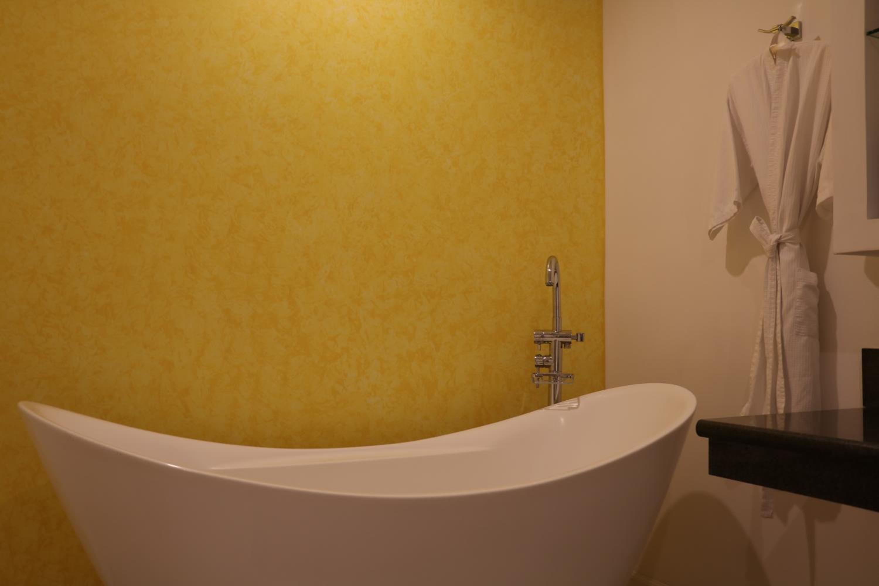 Grand King Room - Photo 4